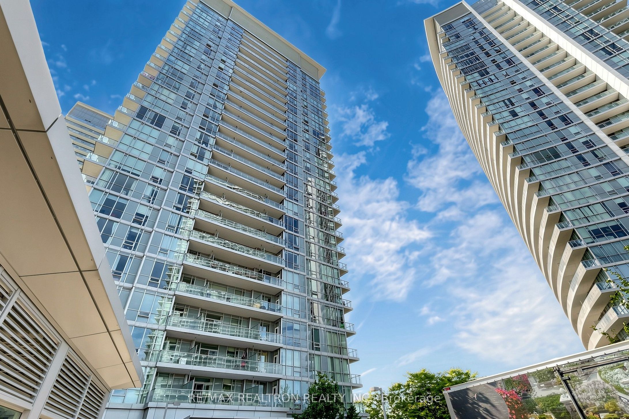 62 Forest Manor Road 606, Toronto, ON M2J 0B6 photo 2