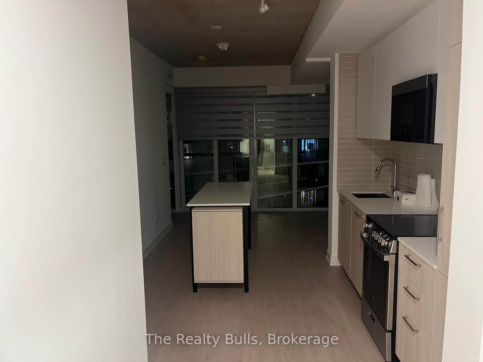 65 Mutual Street 2407, Toronto, ON M5B 0E5 photo 4