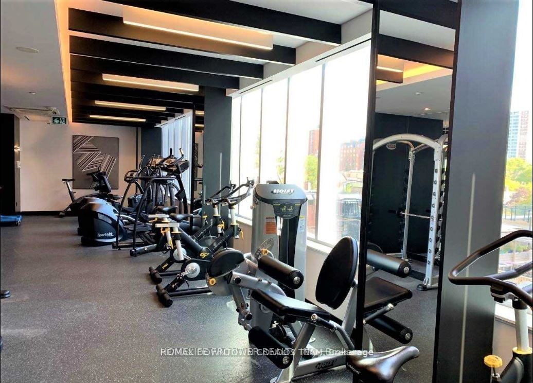 89 Mcgill Street 2201, Toronto, ON M5B 1H5 photo 4