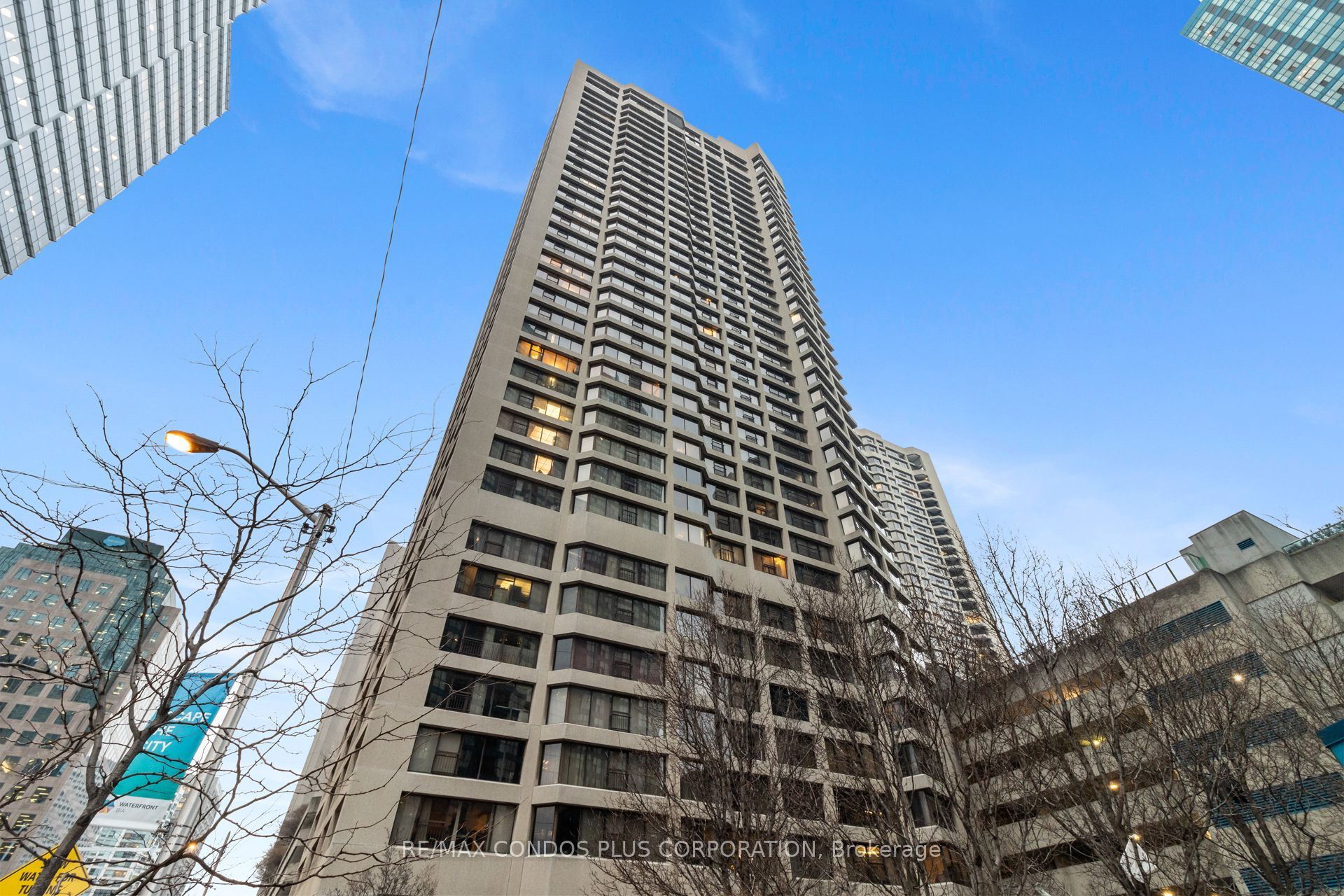 55 Harbour Square 3517, Toronto, ON M5J 2L1