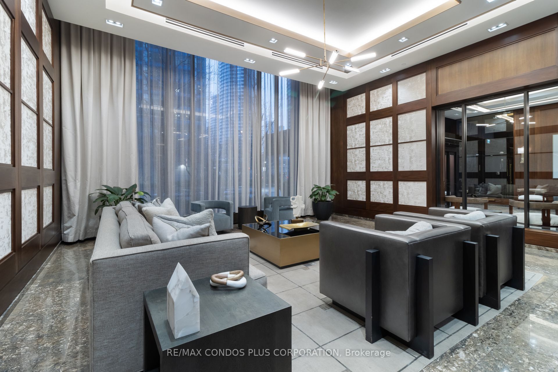 55 Harbour Square 3517, Toronto, ON M5J 2L1 photo 4