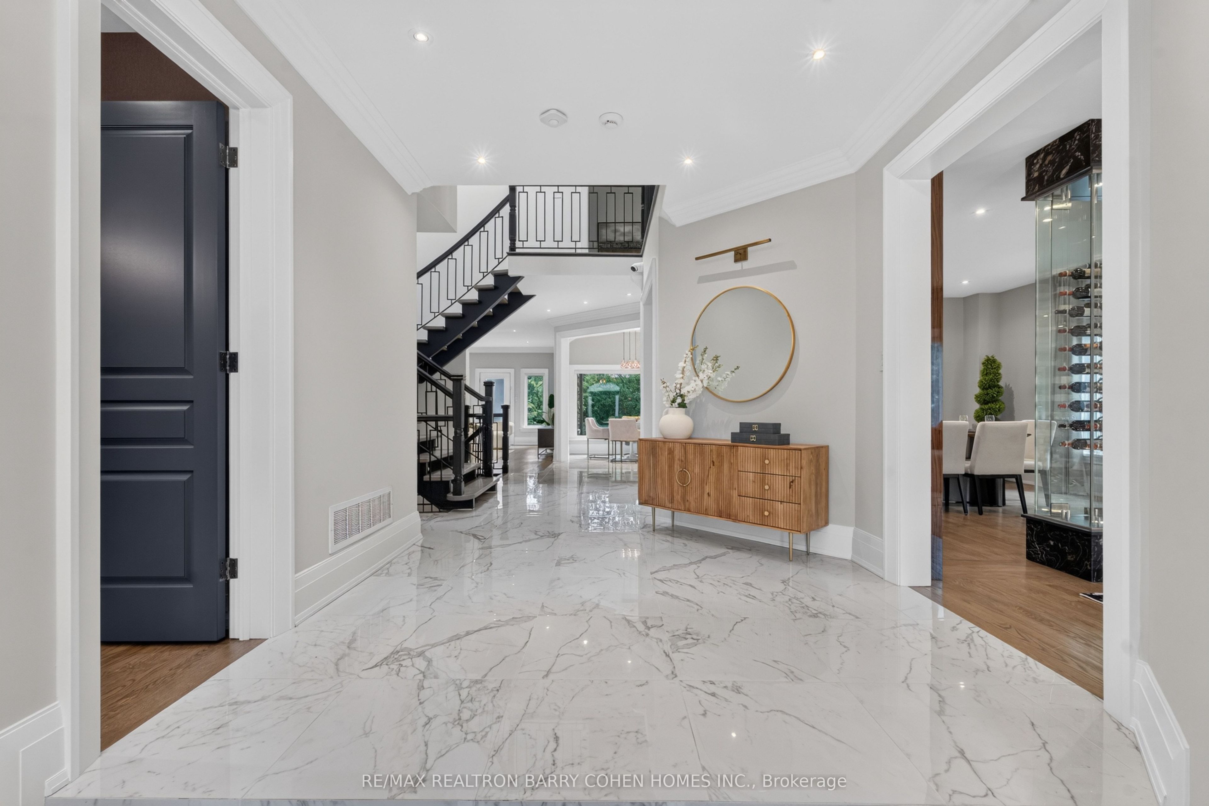33 Munro Boulevard, Toronto, ON M2P 1C1 photo 4