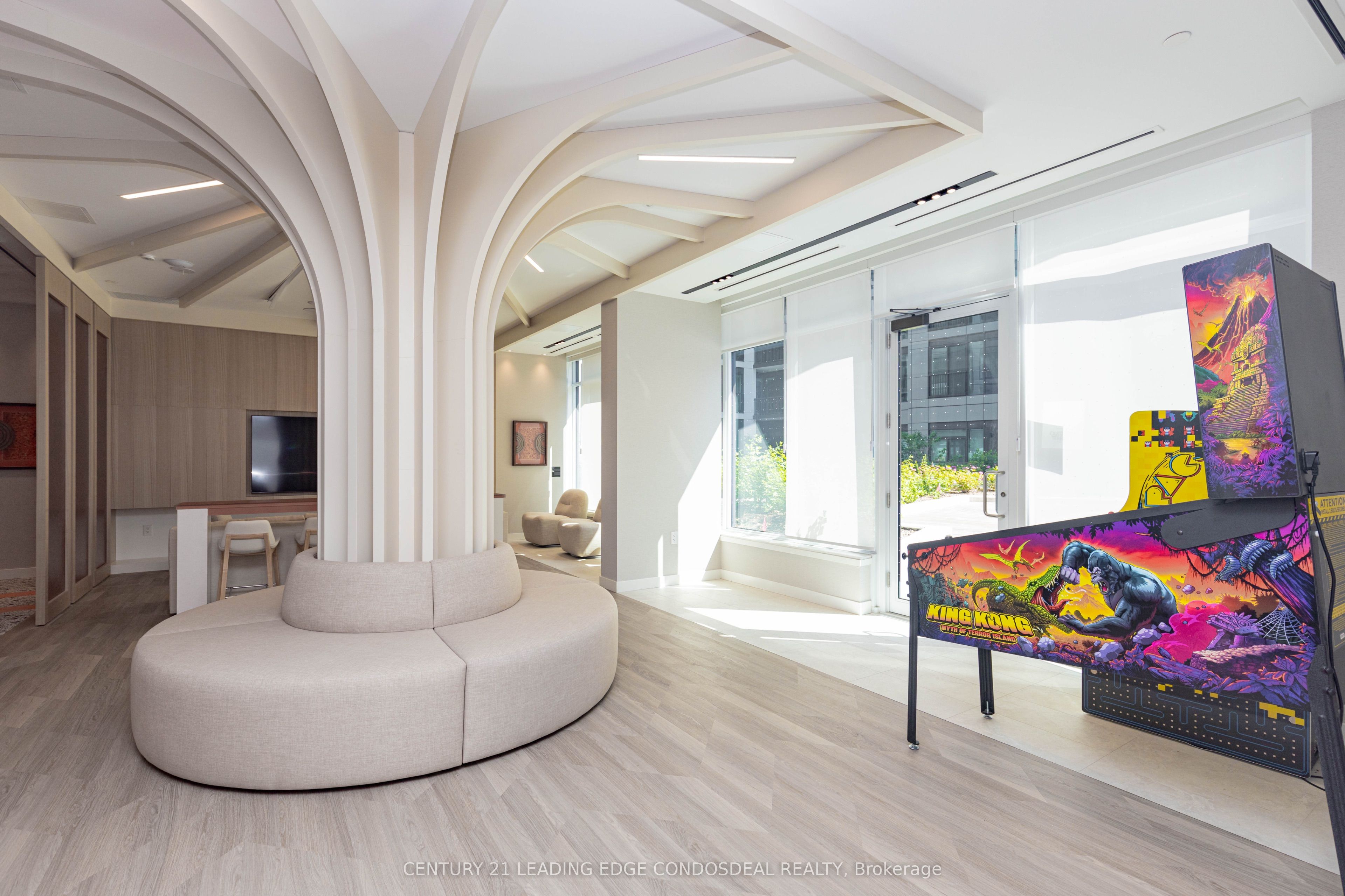 10 Oak Street 2507, Toronto, ON M5A 0Z1 photo 2