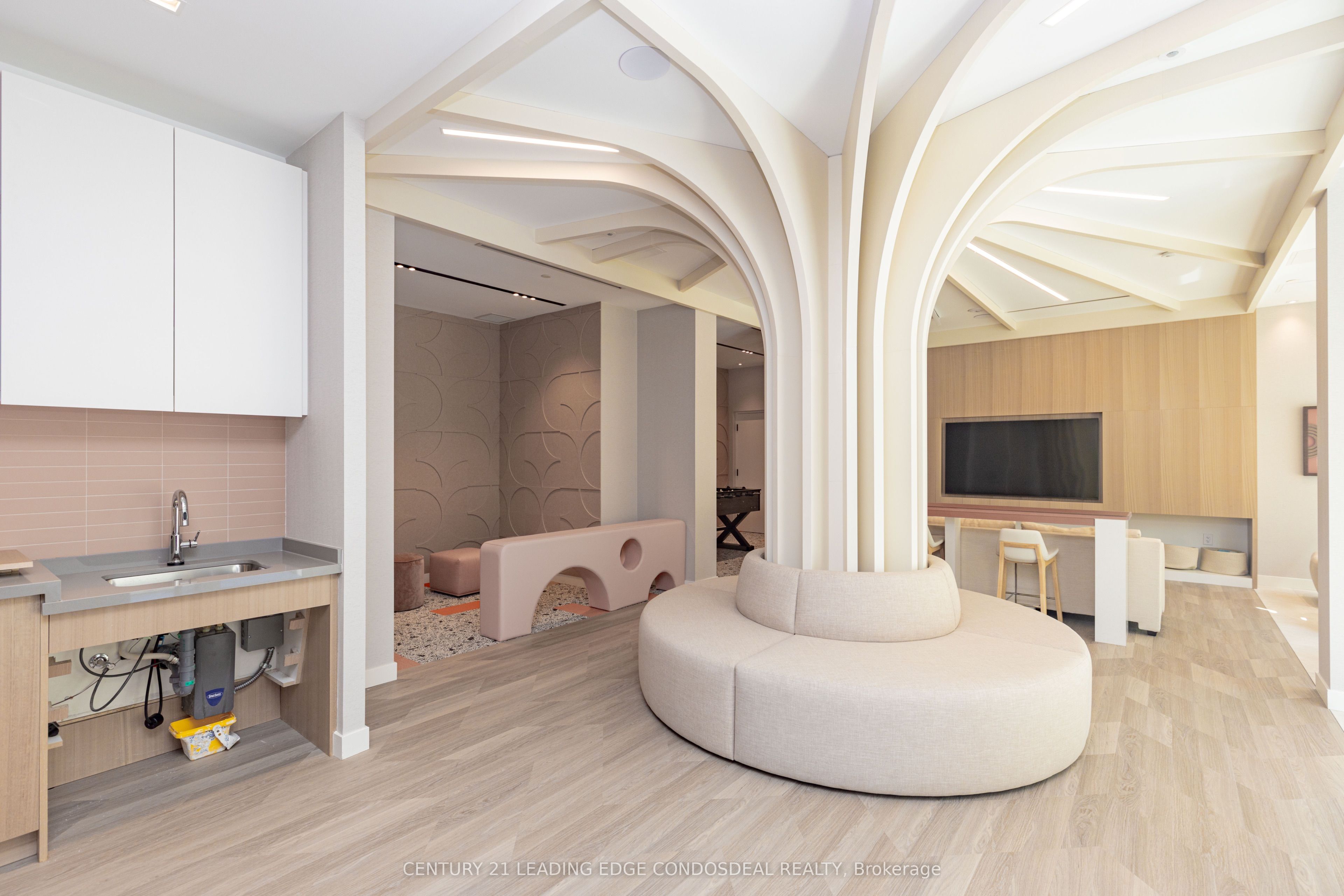 10 Oak Street 2507, Toronto, ON M5A 0Z1 photo 3