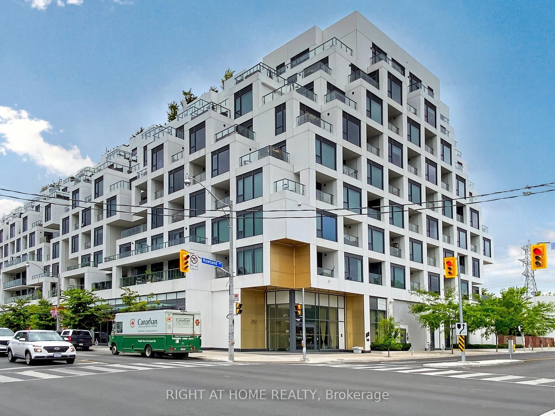 280 Howland Avenue 615, Toronto, ON M5R 0C3 photo 2