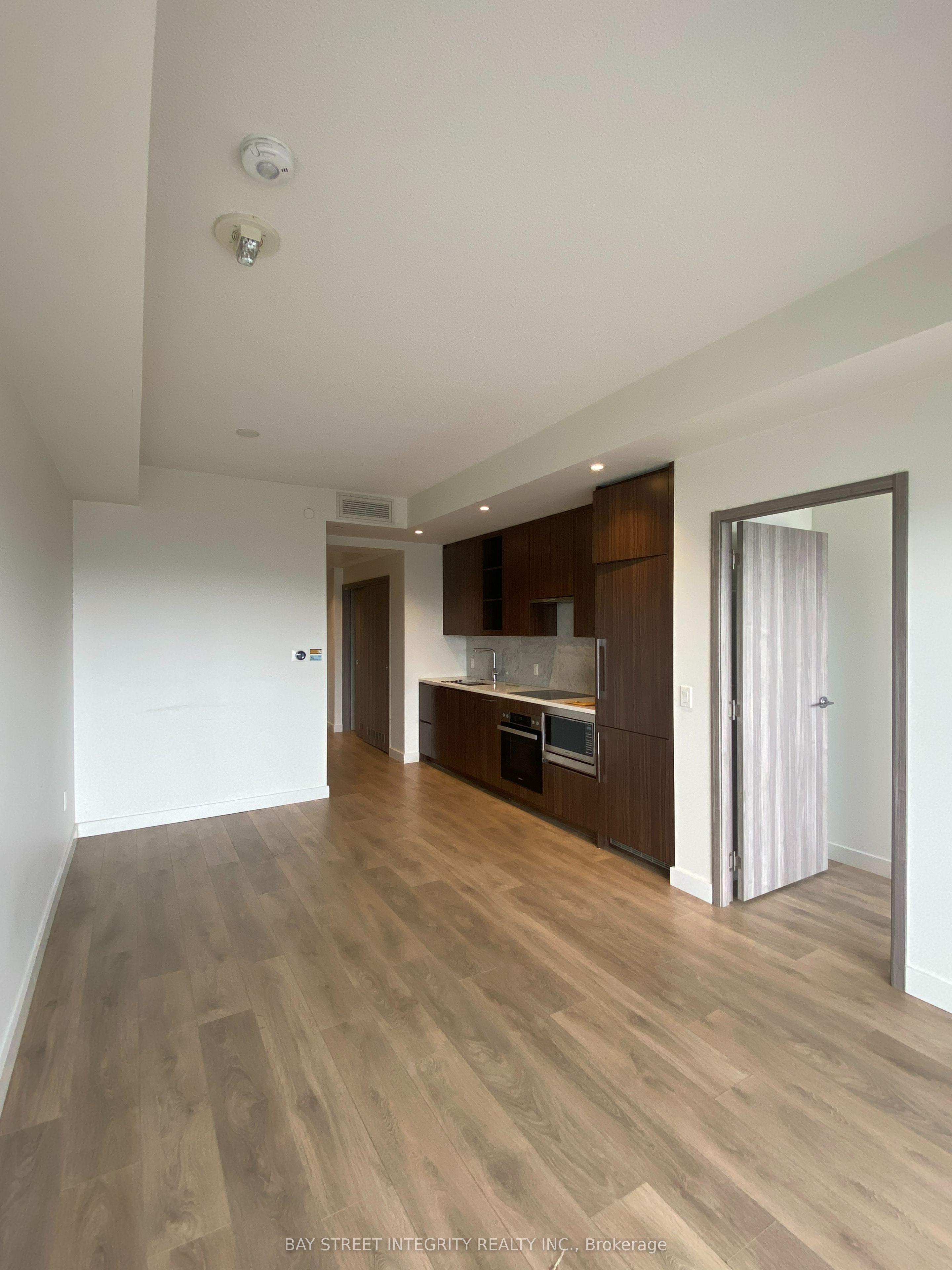 95 Mcmahon Drive 903, Toronto, ON M2K 0H2 photo 3