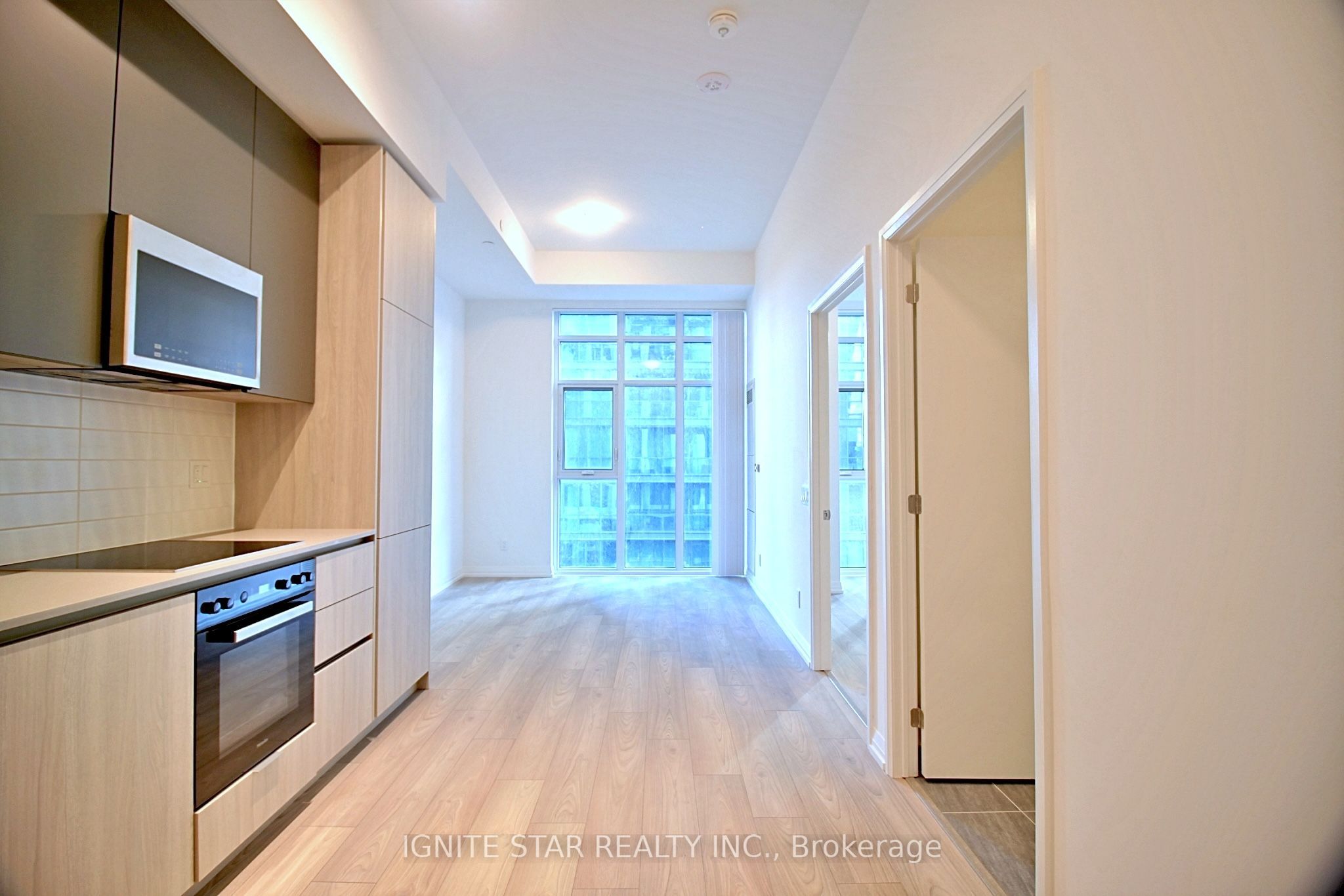 400 King Street W 1119, Toronto, ON M5V 0X8