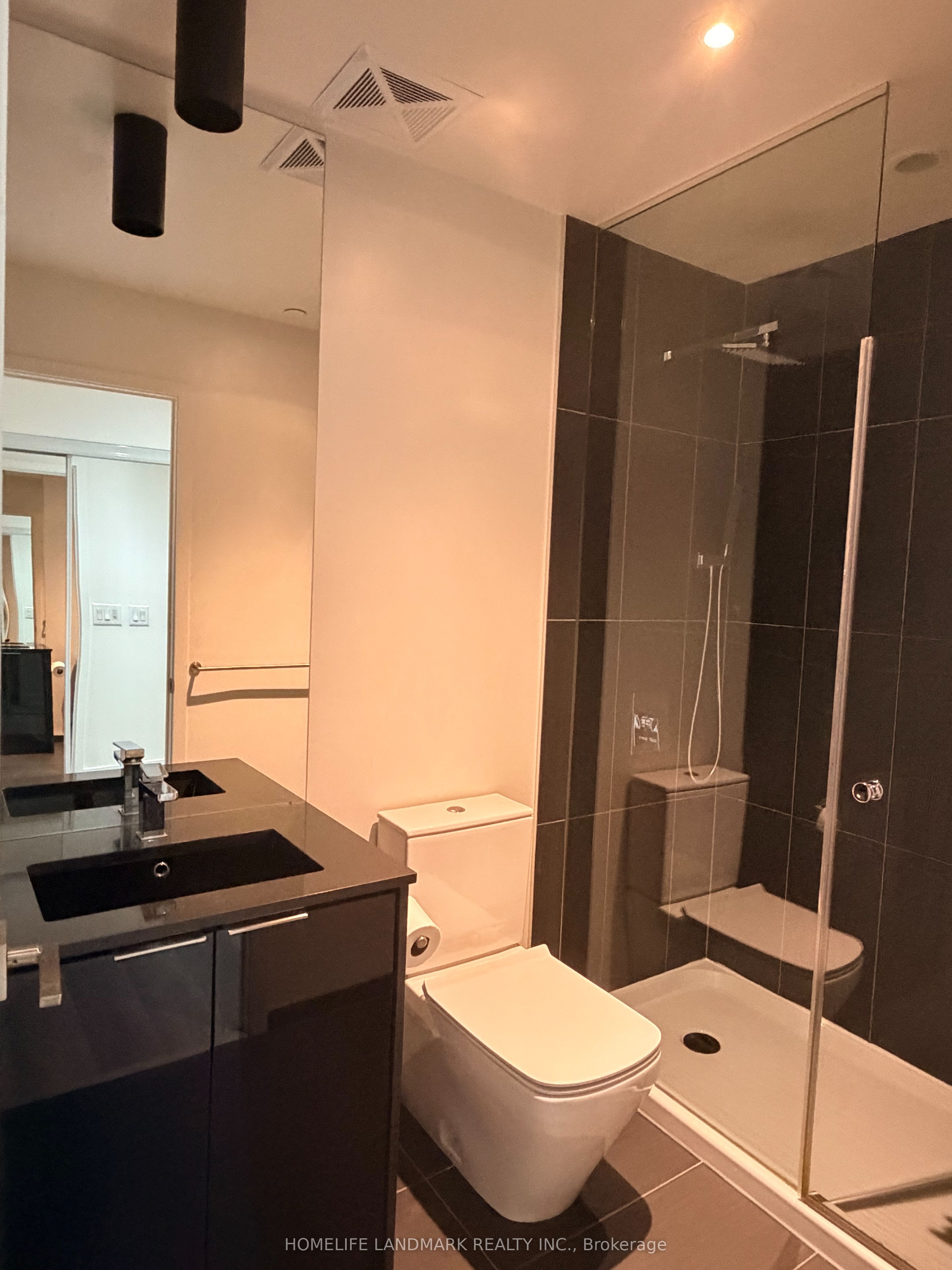 70 Temperance Street 3701, Toronto, ON M5H 4E8 photo 5