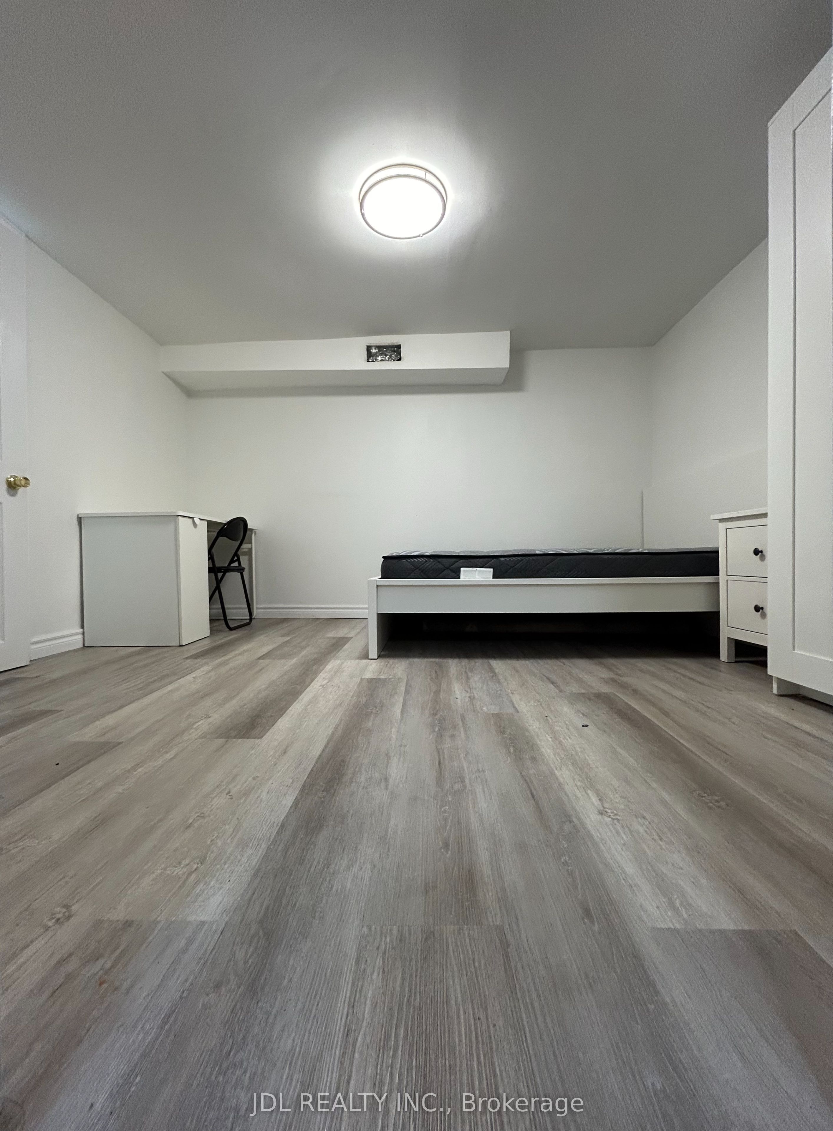 4 Fitzroy Terr Terrace Master bedroom bsmt, Toronto, ON M5T 2K3 photo 3