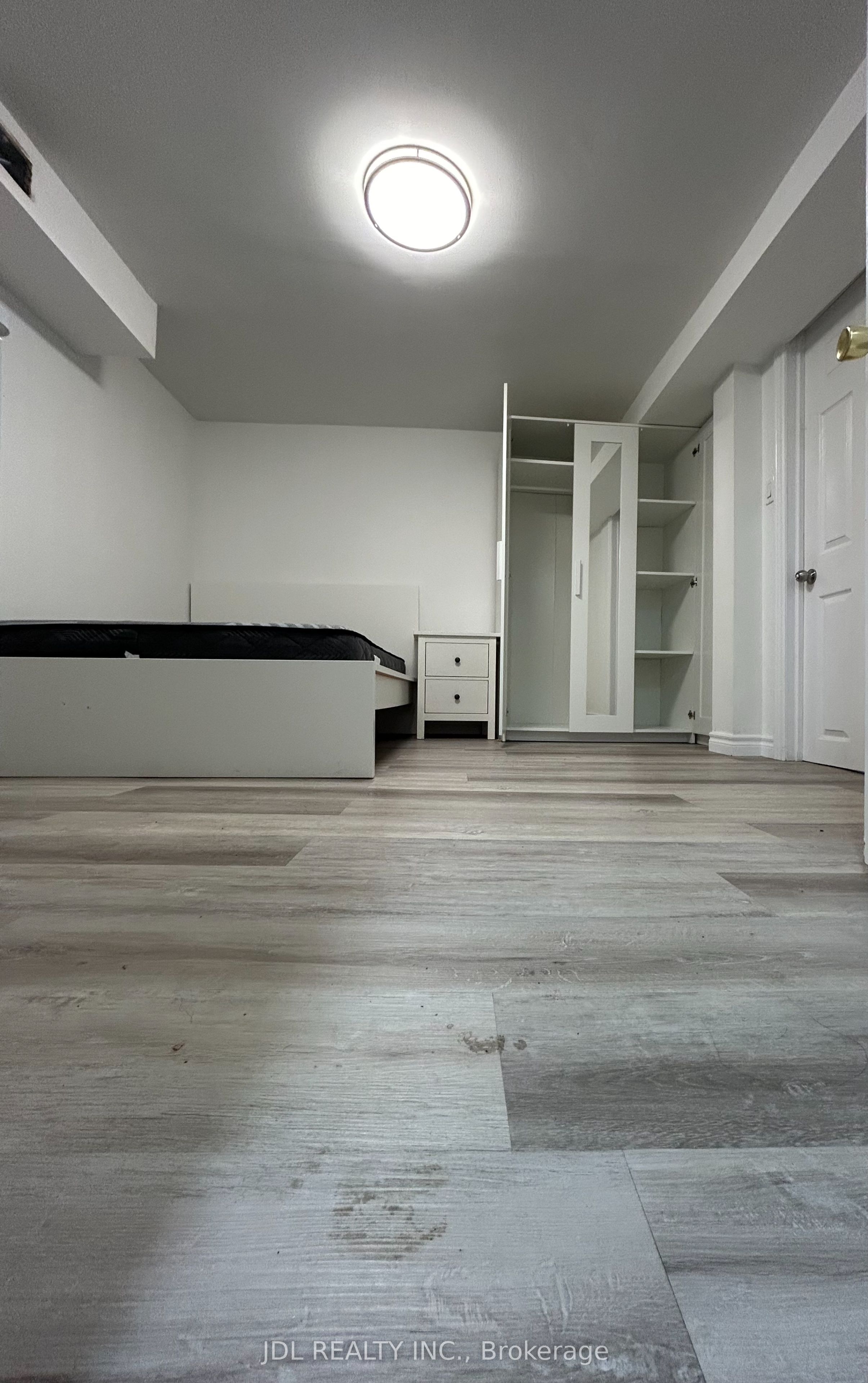 4 Fitzroy Terr Terrace Master bedroom bsmt, Toronto, ON M5T 2K3 photo 4