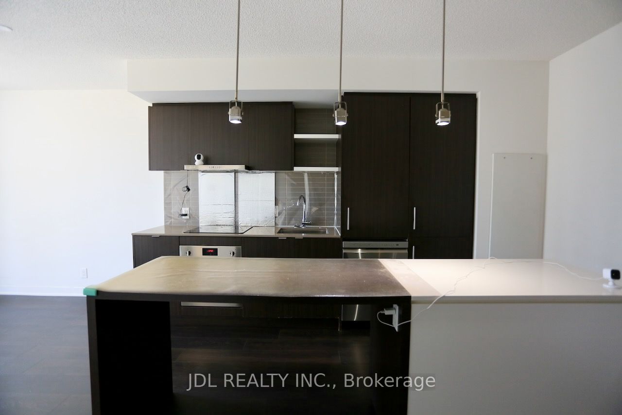 88 Harbour Street 1705, Toronto, ON M5J 0C3 photo 5