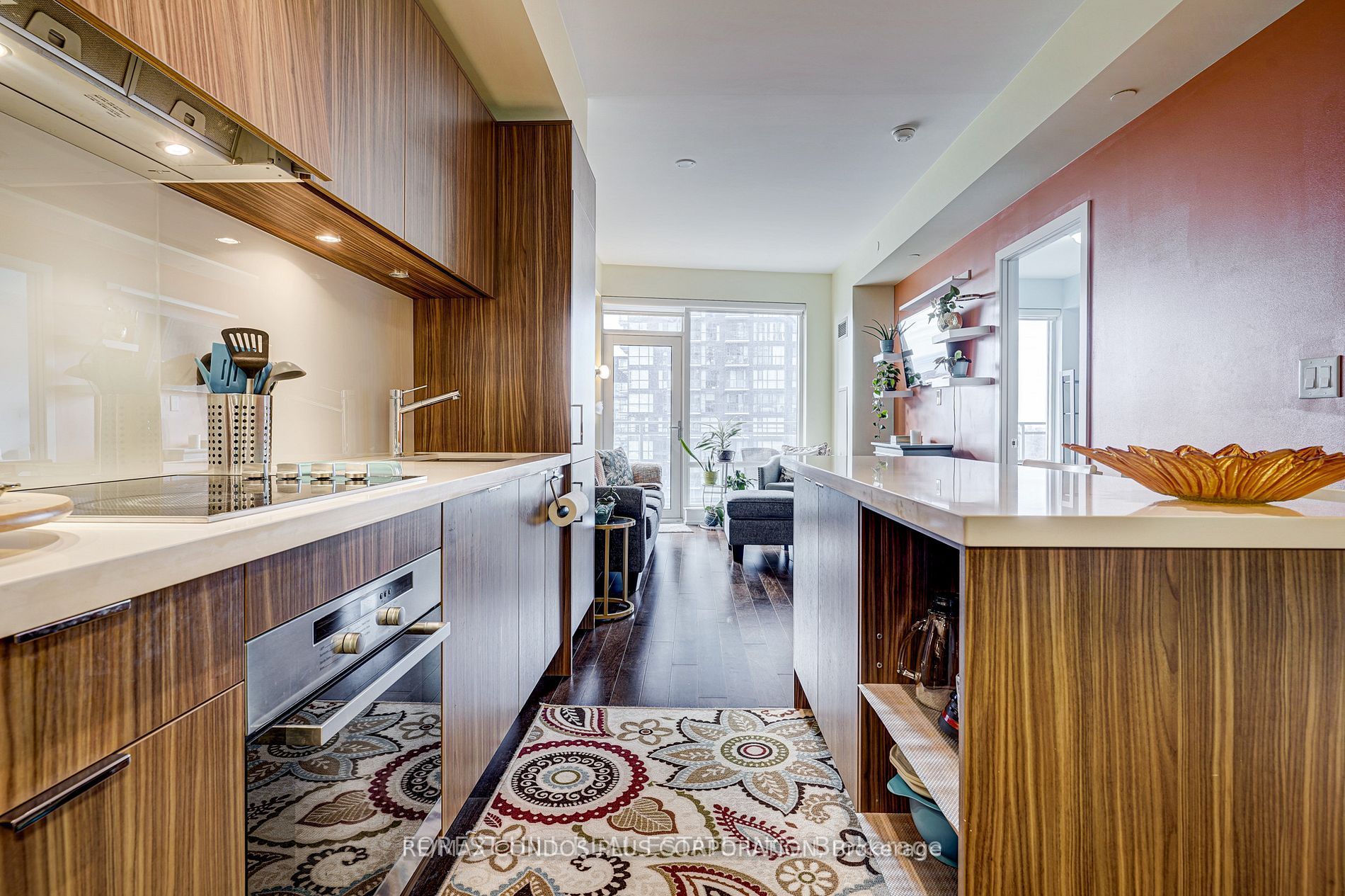 21 Widmer Street 2912, Toronto, ON M5V 0B8 photo 3