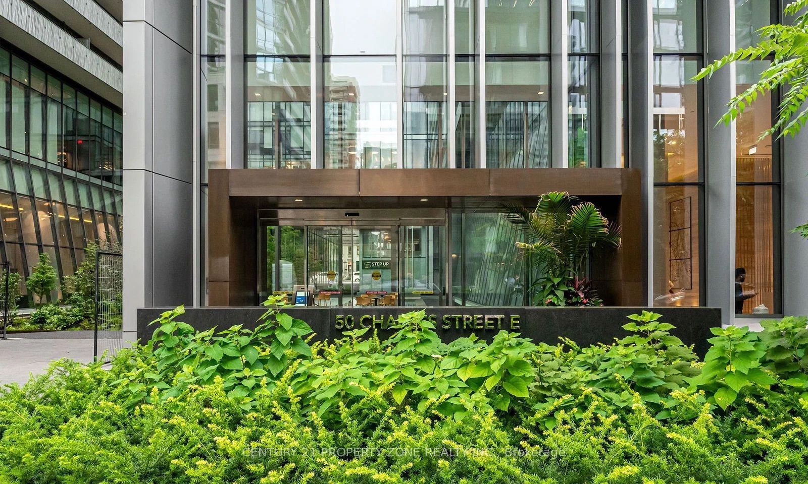 50 Charles Street E 1007, Toronto, ON M4Y 1T1 photo 2