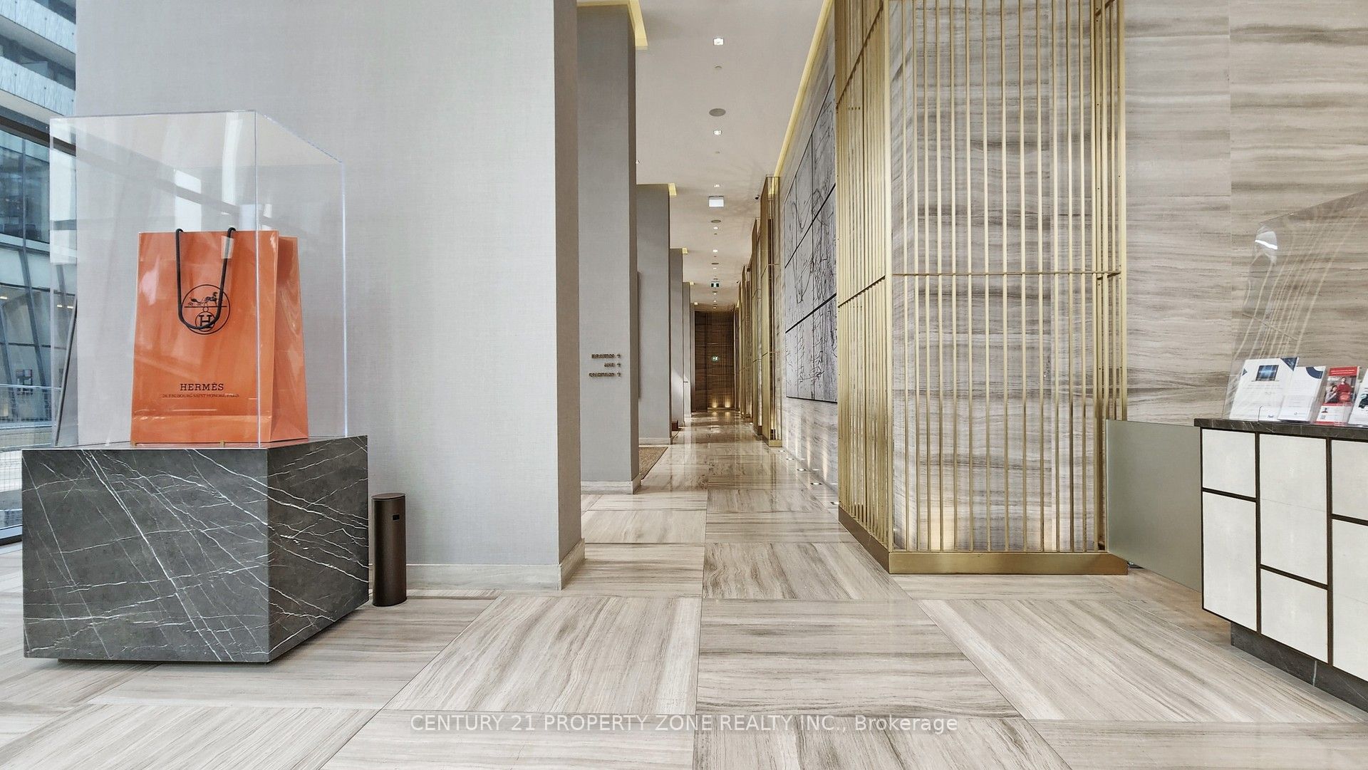 50 Charles Street E 1007, Toronto, ON M4Y 1T1 photo 3
