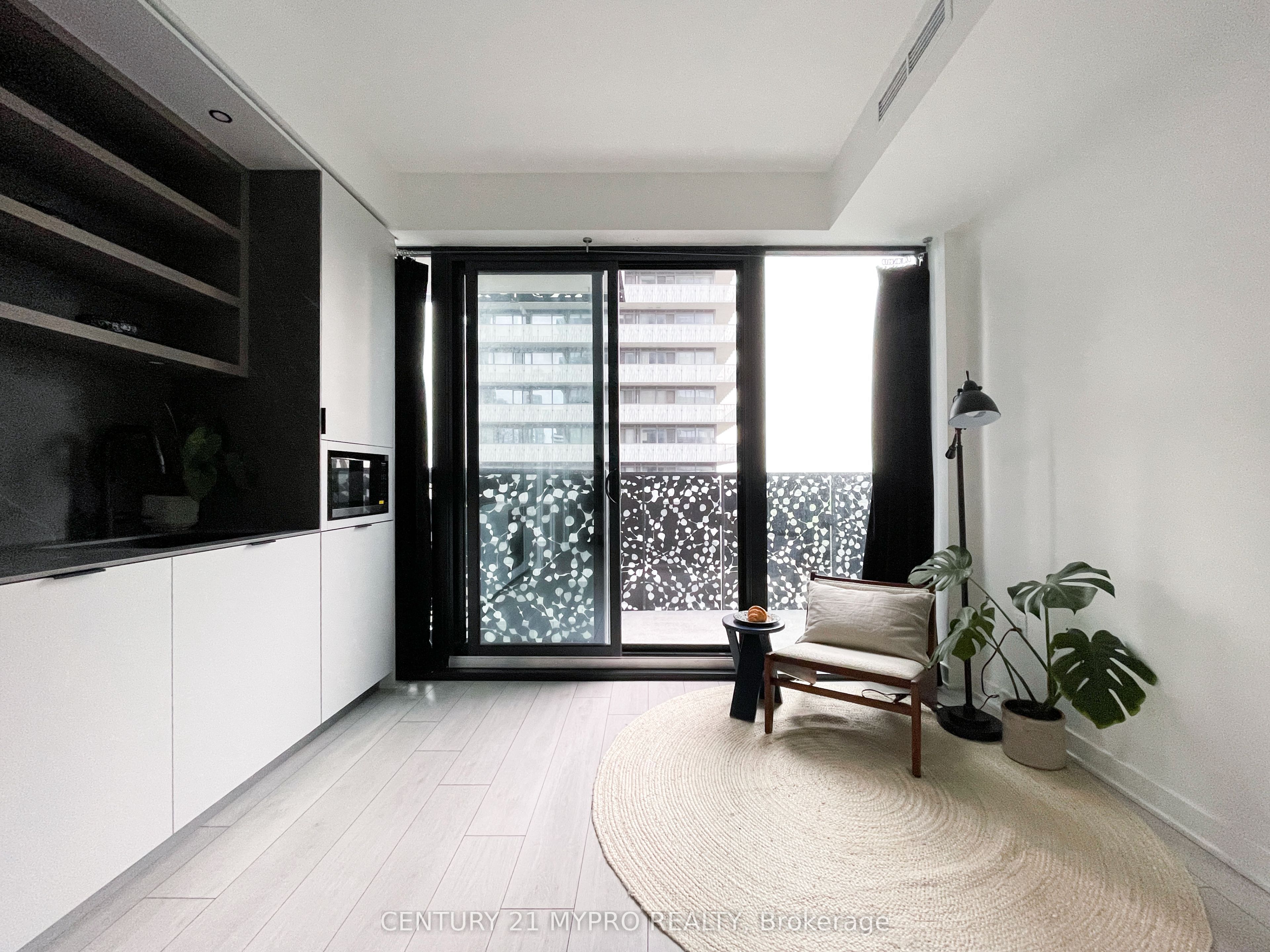 55 Charles Street E 2111, Toronto, ON M4Y 0J1