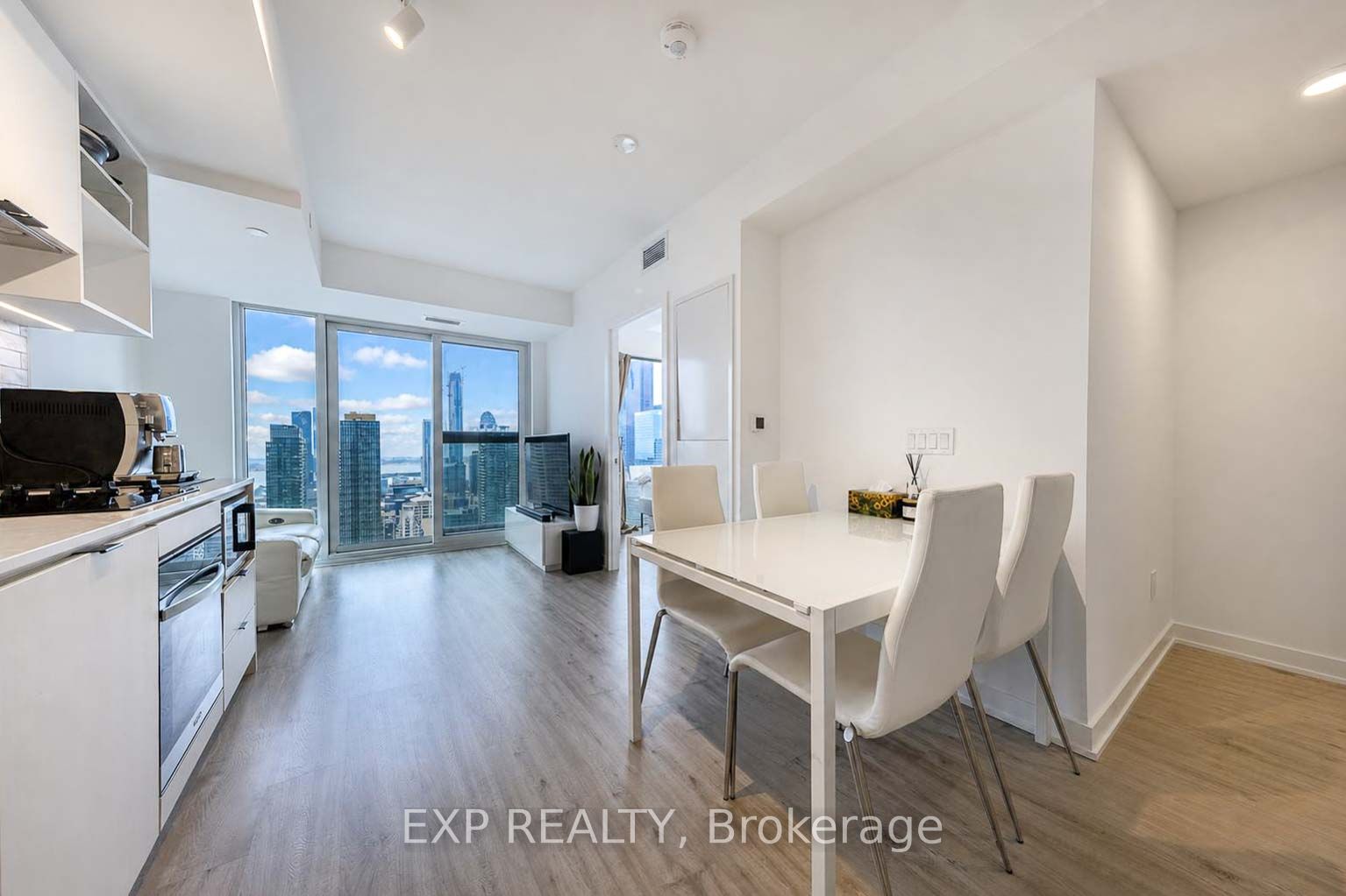 252 Church Street 5012, Toronto, ON M5B 0E6 photo 4