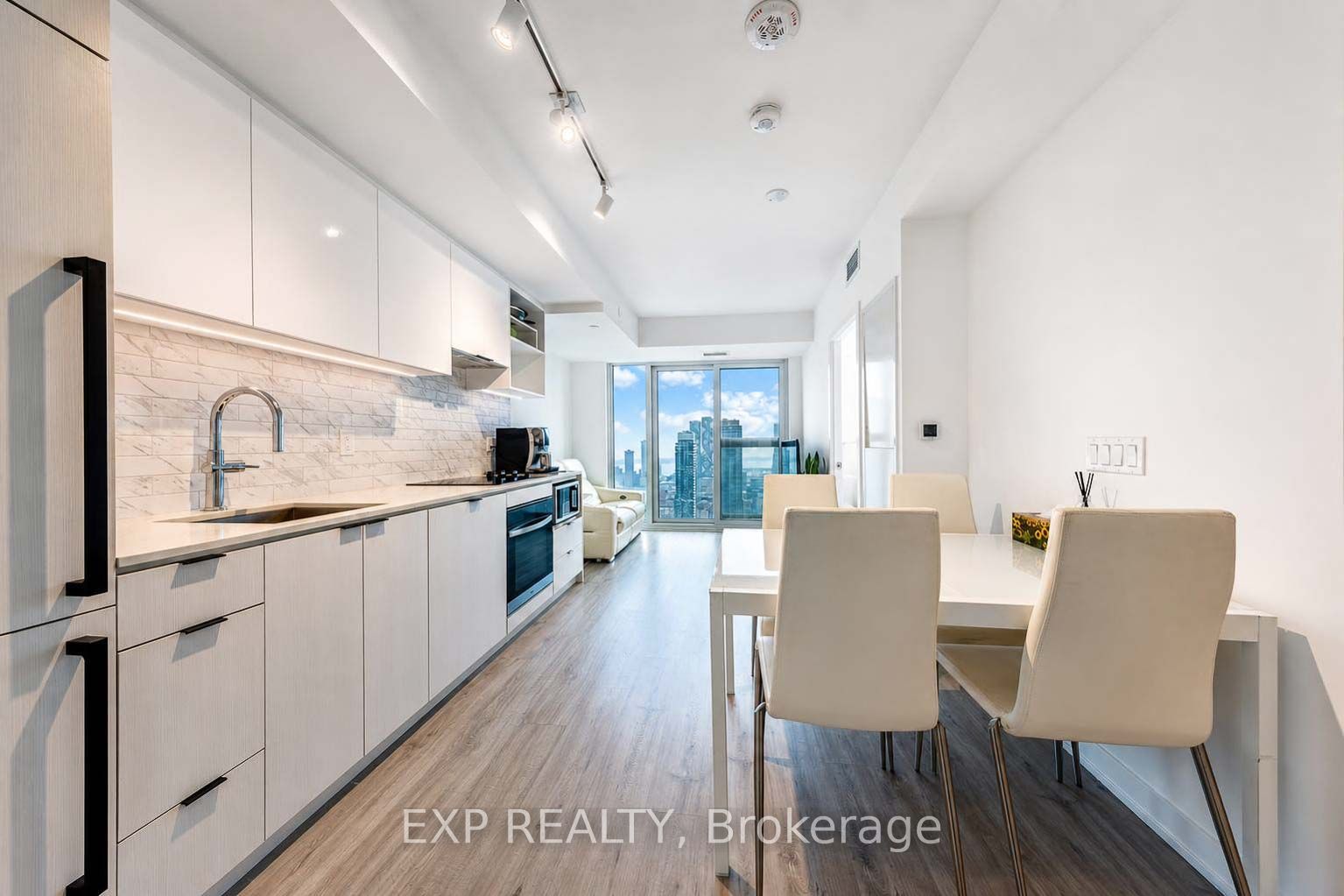 252 Church Street 5012, Toronto, ON M5B 0E6 photo 5