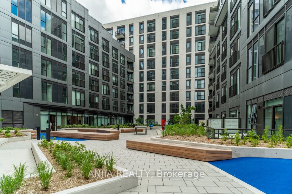 10 OAK Street 2501, Toronto, ON M5A 0Z1 photo 3