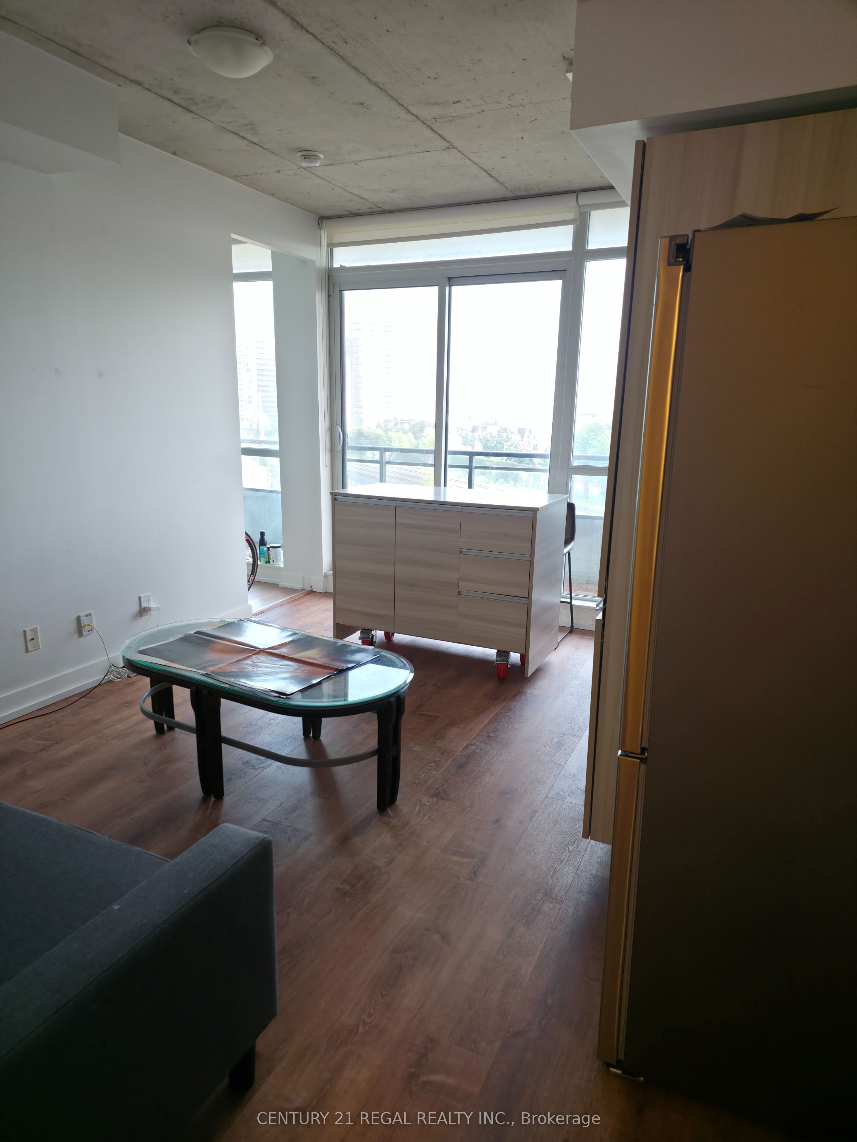 20 Minowan Miikan Lane 705, Toronto, ON M6J 1M4 photo 5