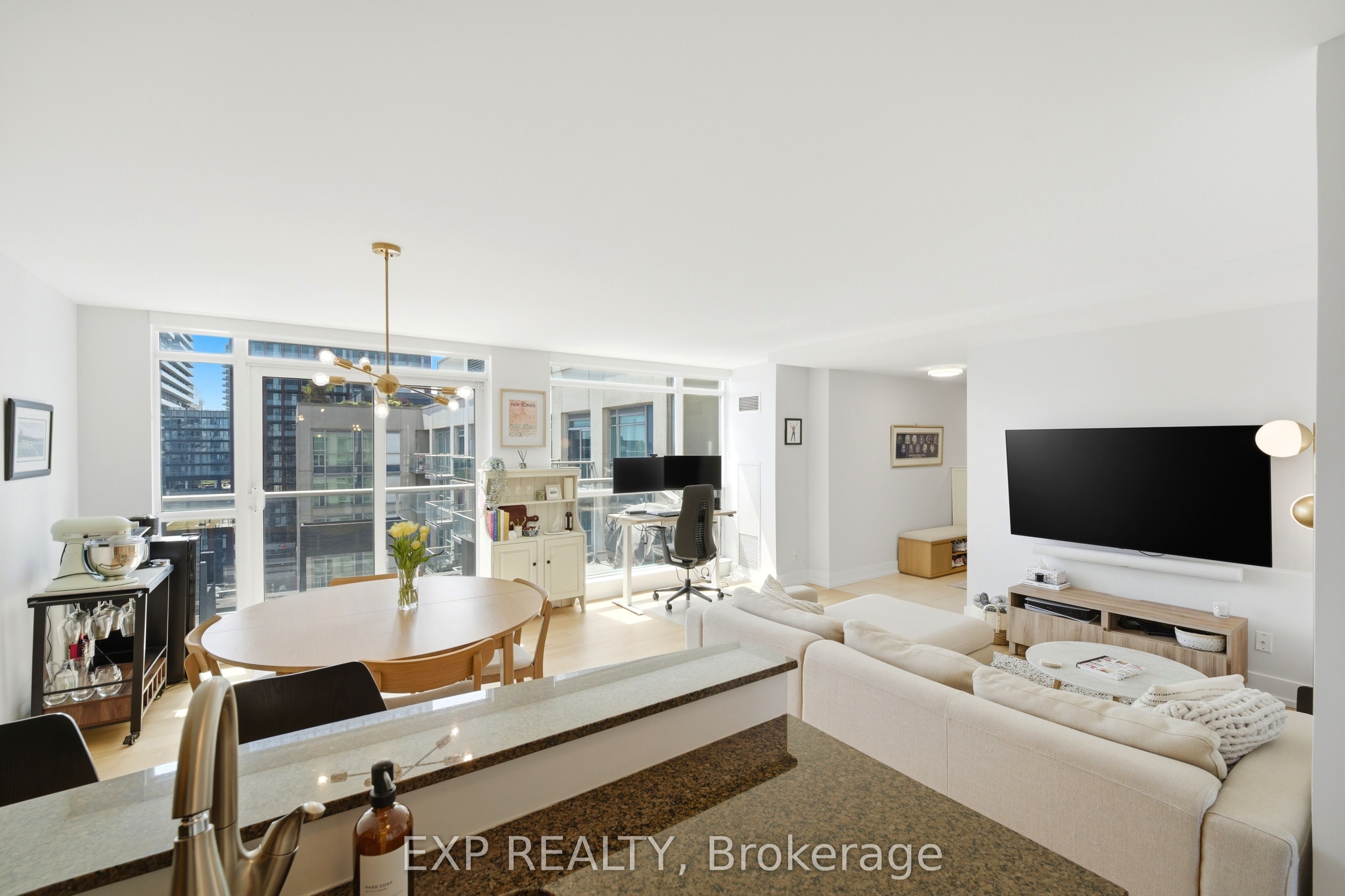 230 King Street E PH20, Toronto, ON M5A 1K5
