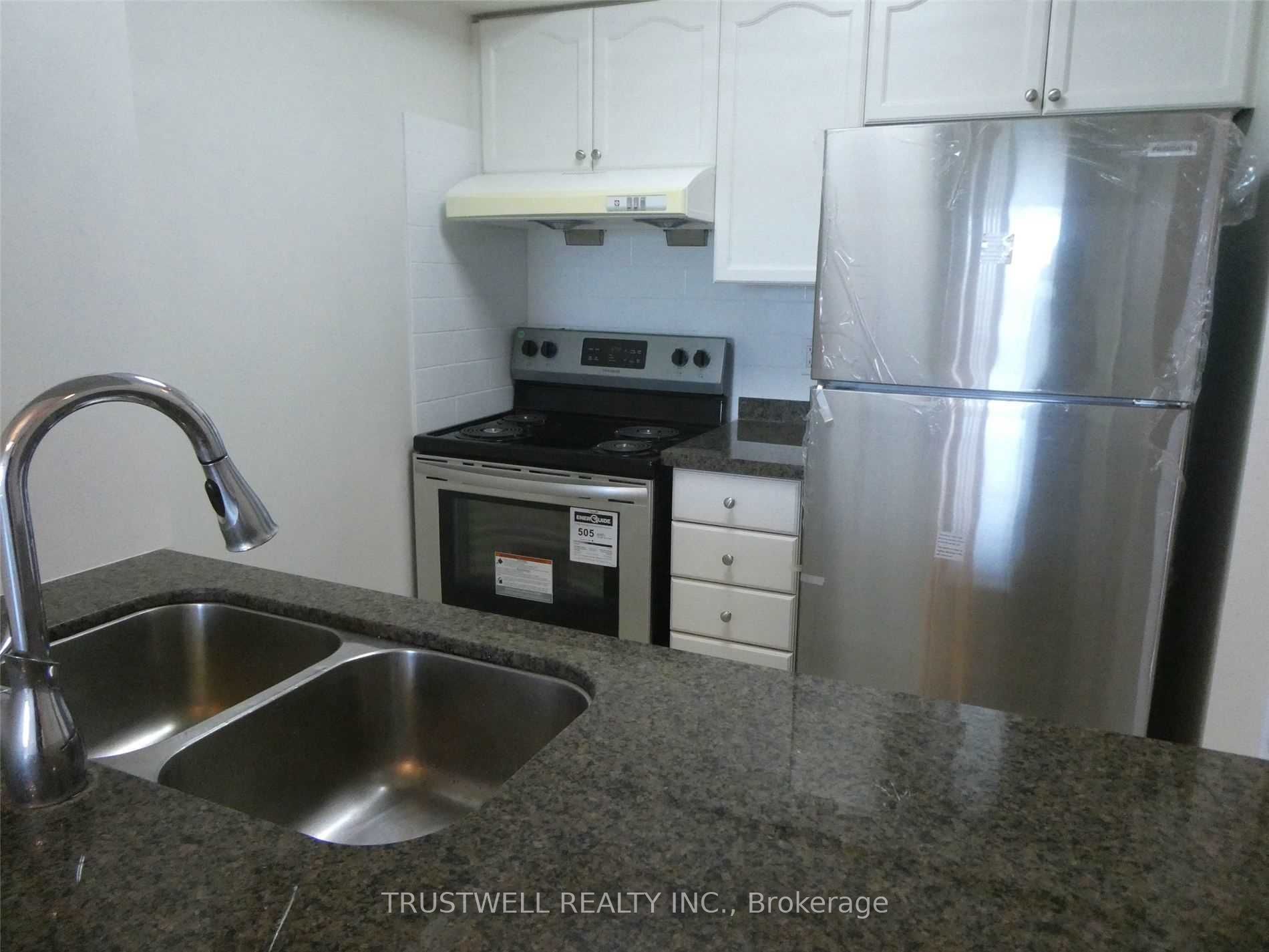 8 Hillcrest Avenue 1508, Toronto, ON M2N 6Y6 photo 3