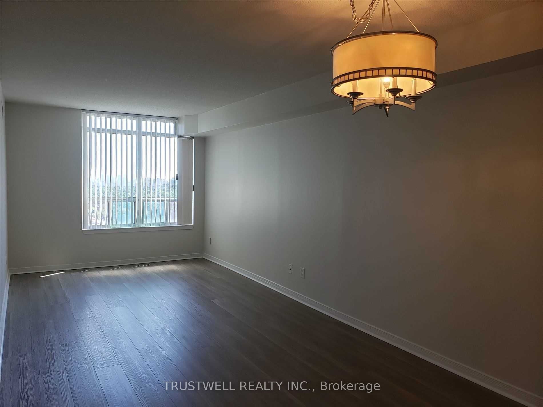 8 Hillcrest Avenue 1508, Toronto, ON M2N 6Y6 photo 5