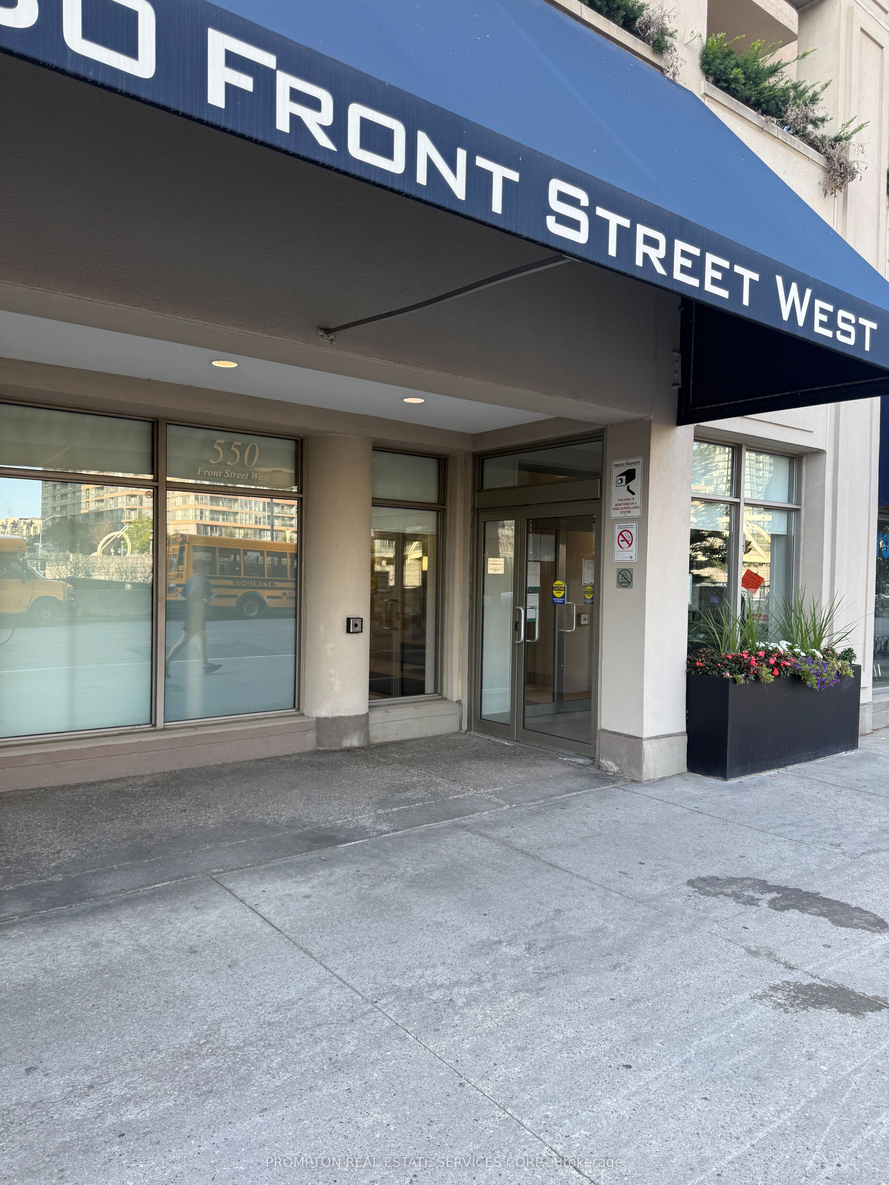 550 Front Street W 419, Toronto, ON M5V 3N5 photo 2