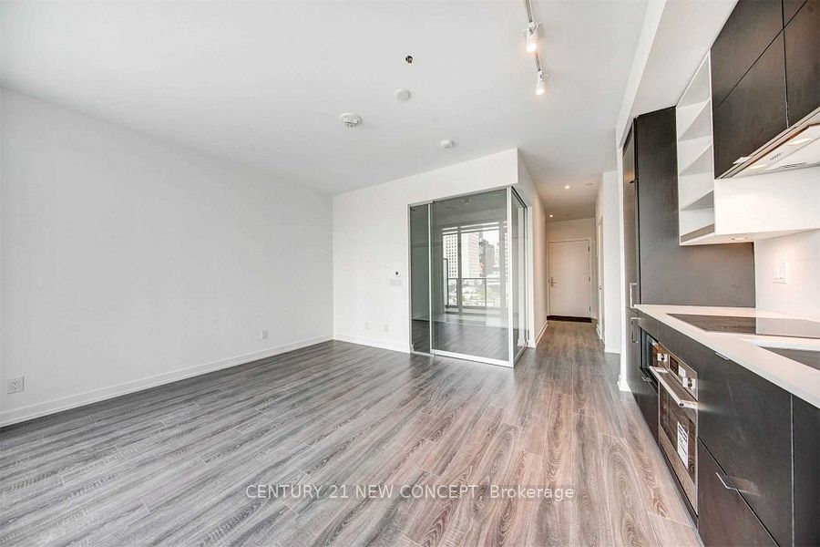 20 Edward Street 520, Toronto, ON M5G 0C5 photo 4