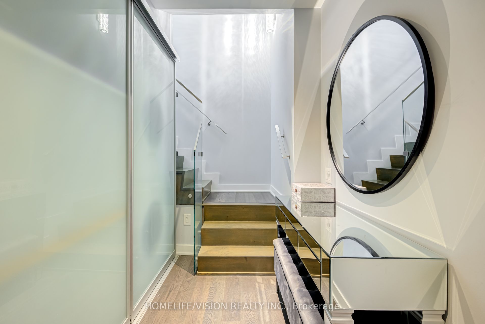 629 KING Street W PH 1415, Toronto, ON M5V 0G9 photo 4