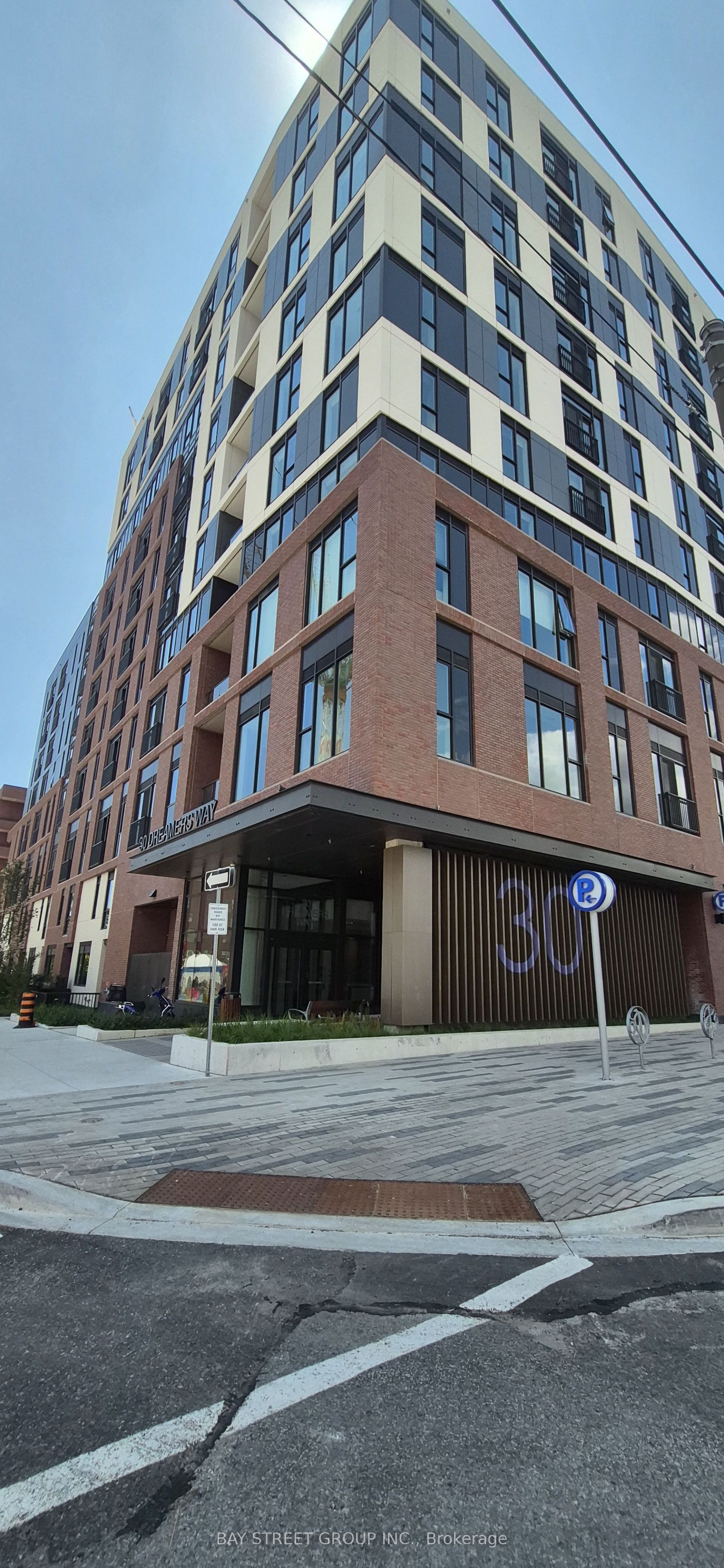 30 Dreamers Way 736, Toronto, ON M5A 0Y7 photo 2