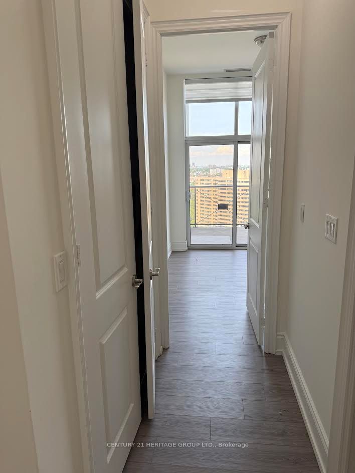 133 Wynford Drive, Toronto, ON M3C 0J5 photo 3