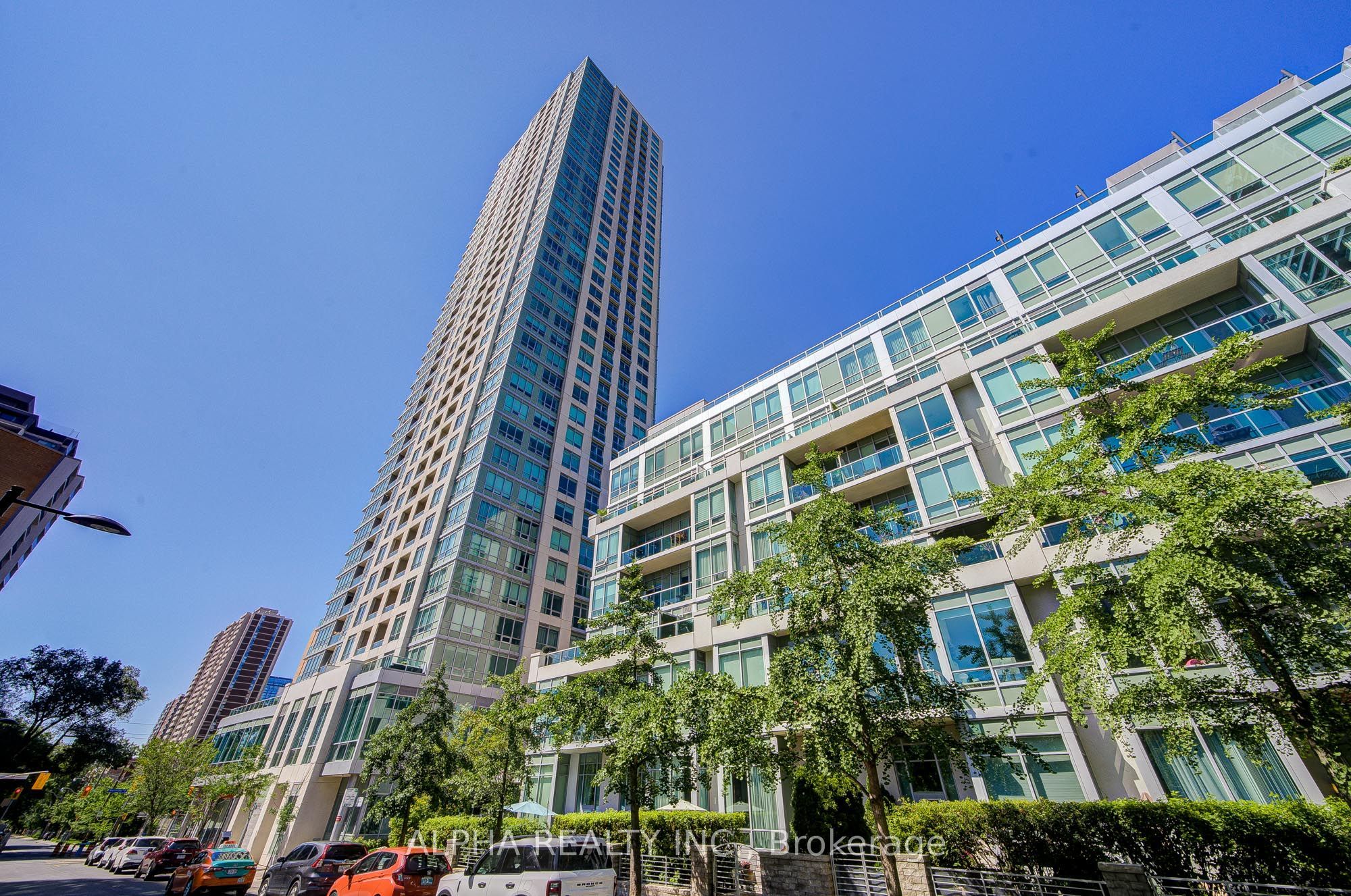 120 Homewood Avenue 2501, Toronto, ON M4Y 1J4