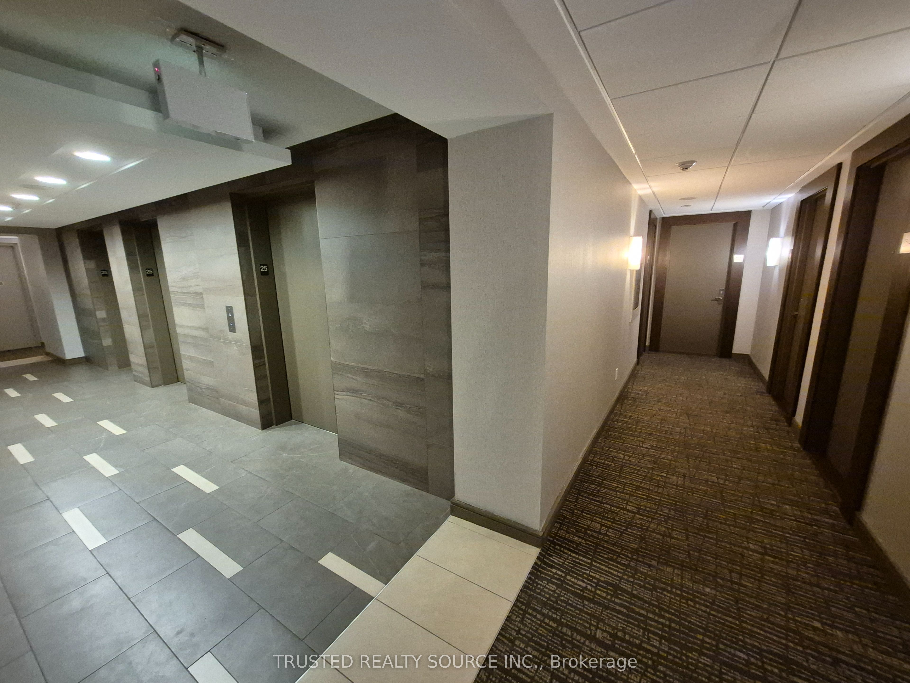 761 Bay Street 2514, Toronto, ON M5G 2R2 photo 4
