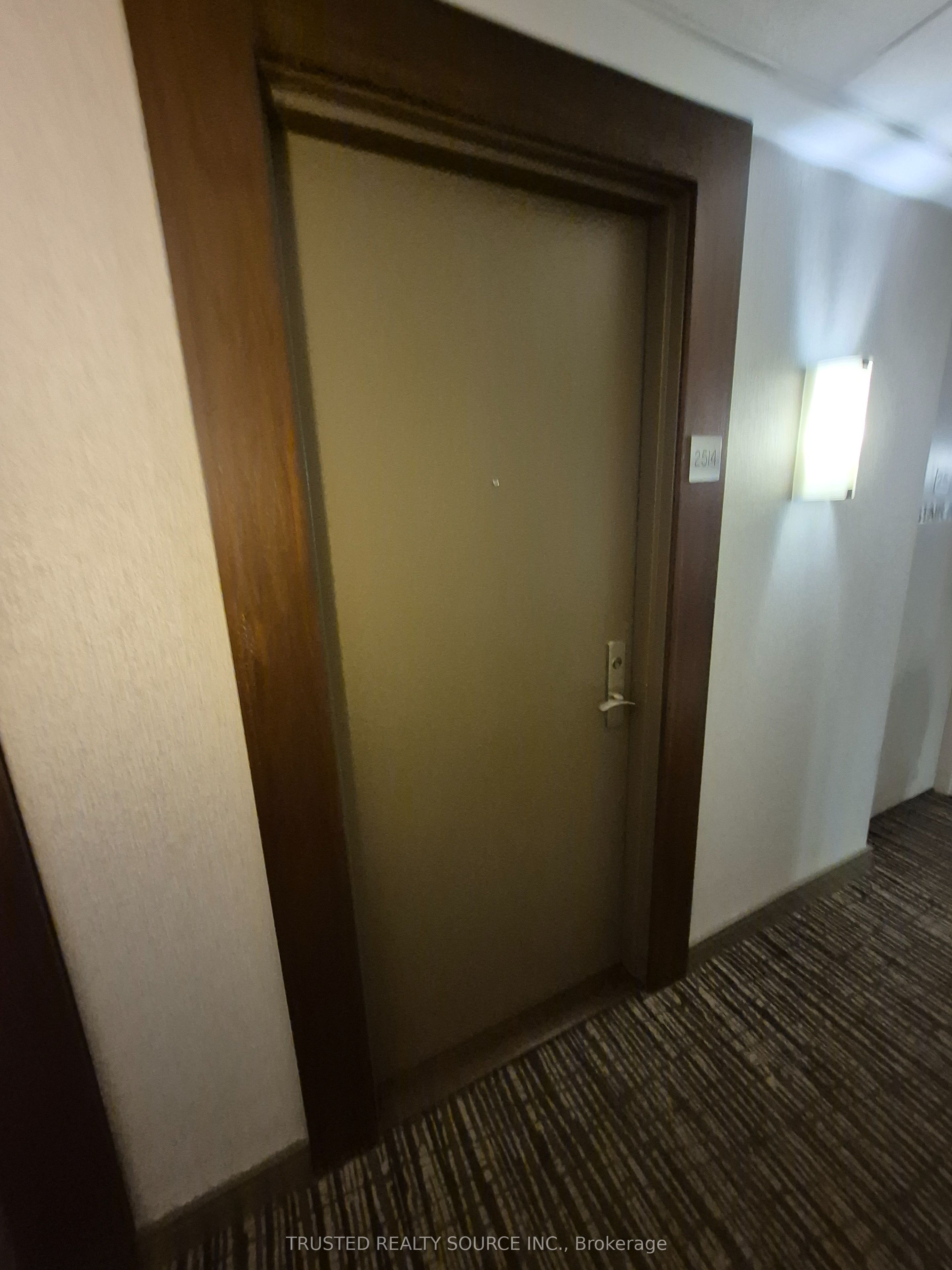 761 Bay Street 2514, Toronto, ON M5G 2R2 photo 5