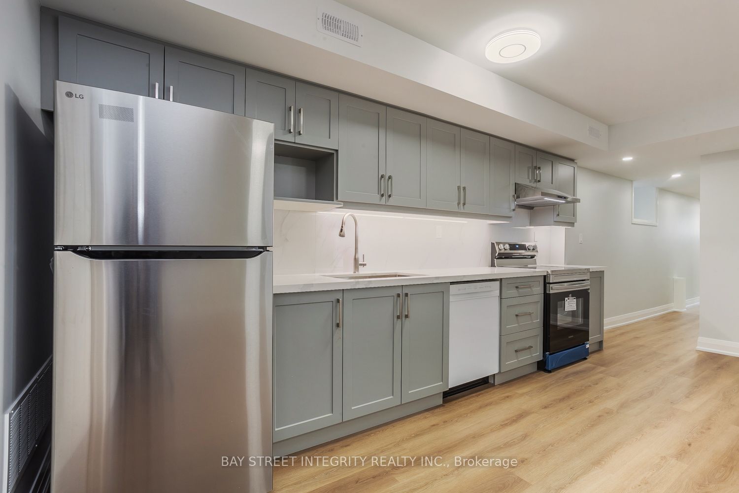 19 D'arcy Street Bsm, Toronto, ON M5T 1J8 photo 2