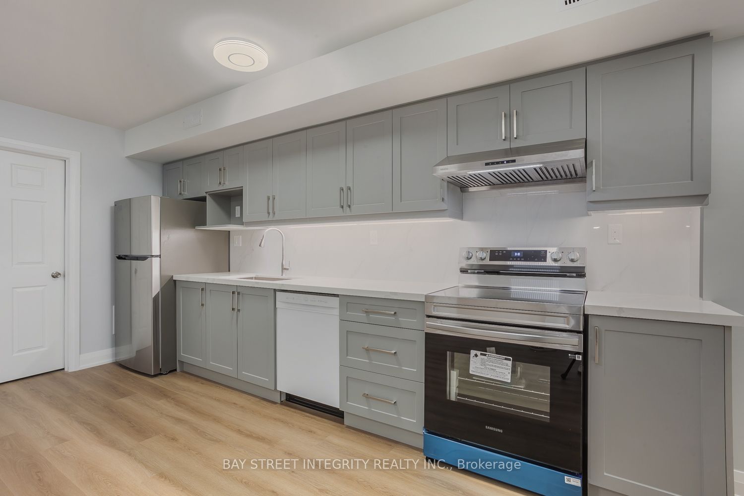 19 D'arcy Street Bsm, Toronto, ON M5T 1J8 photo 3