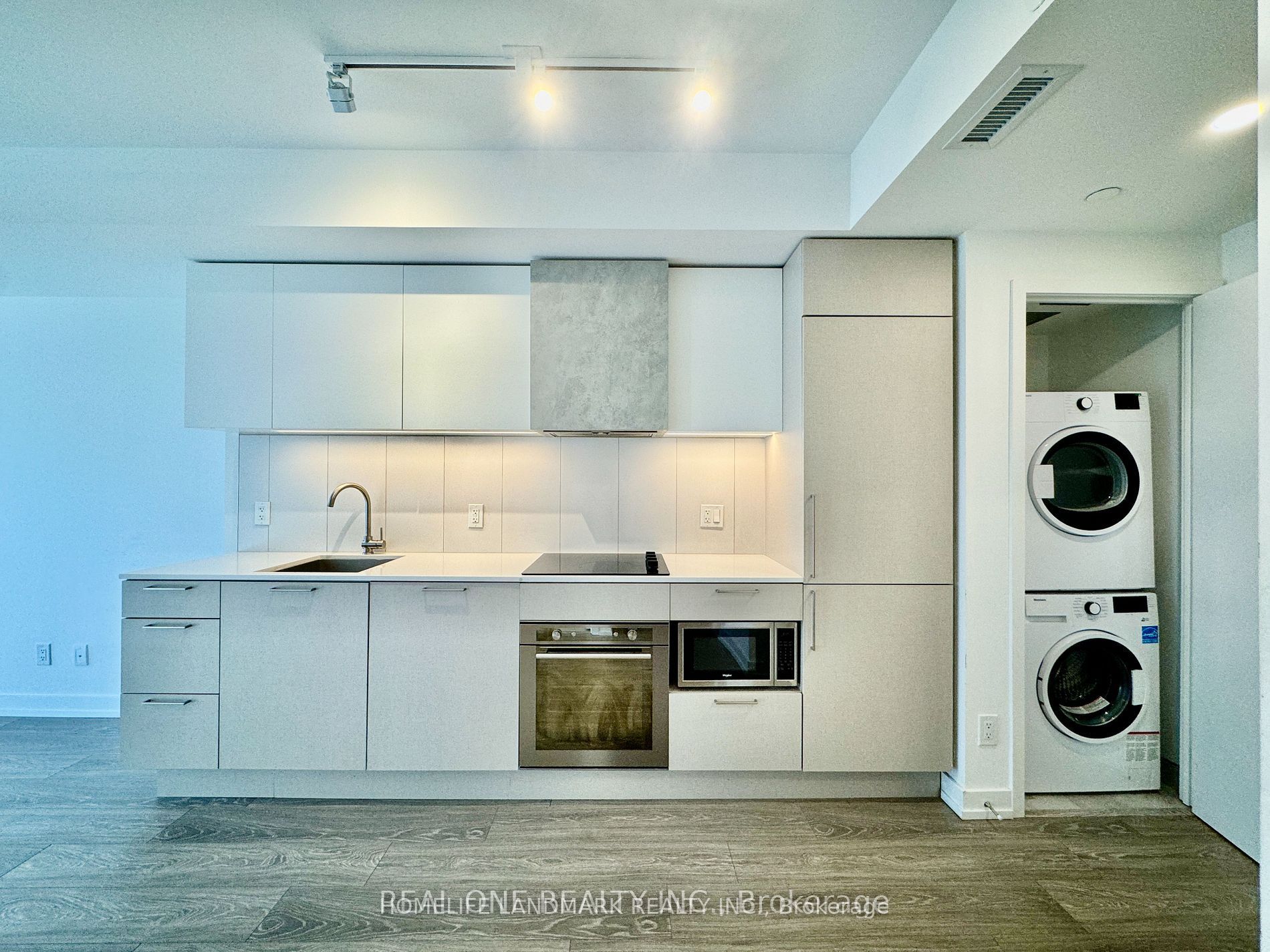 19 Western Battery Road Ph 03, Toronto, ON M6K 3S4 photo 3