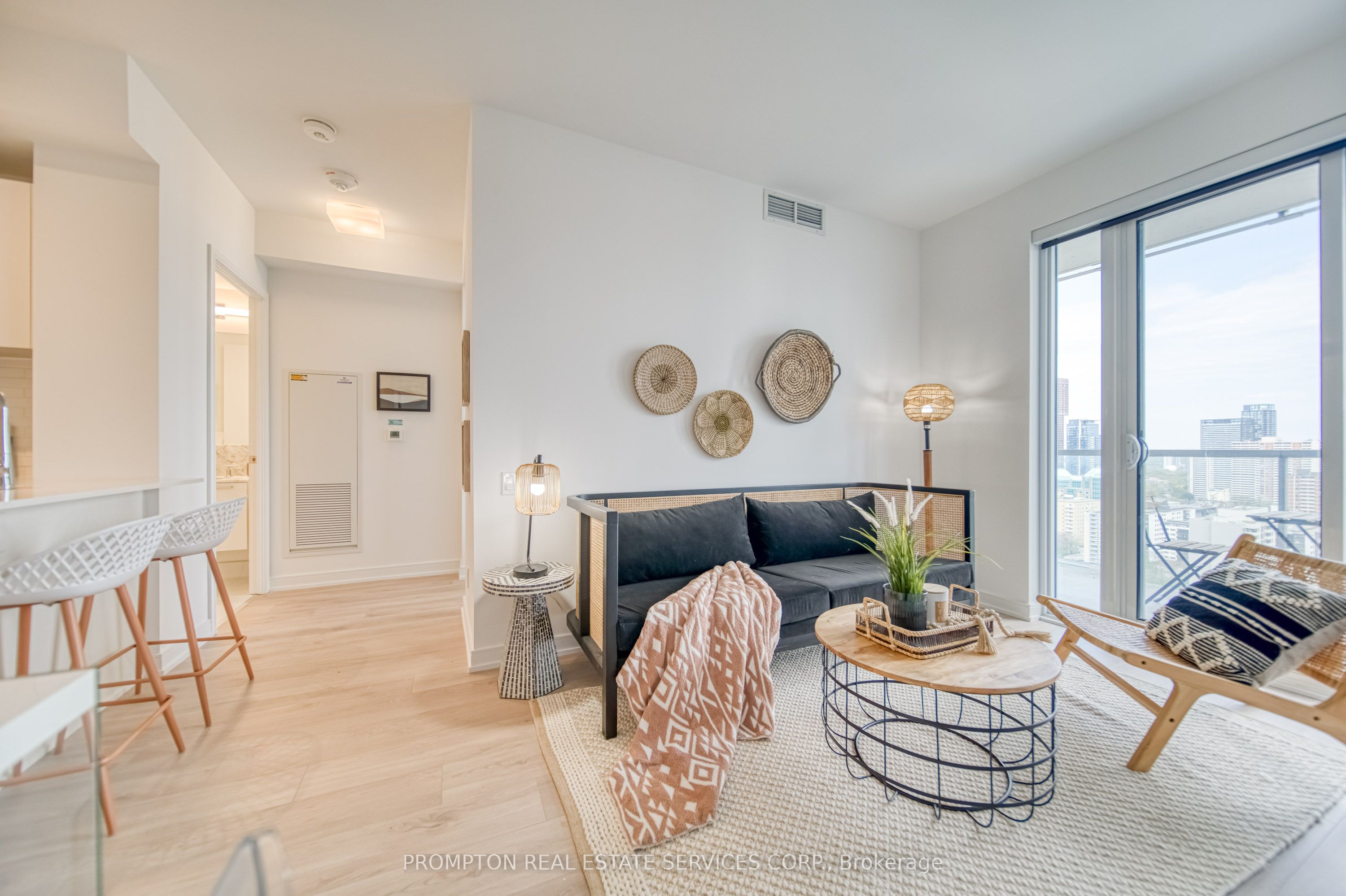 3 Gloucester Street 1006, Toronto, ON M4Y 0C6 photo 4