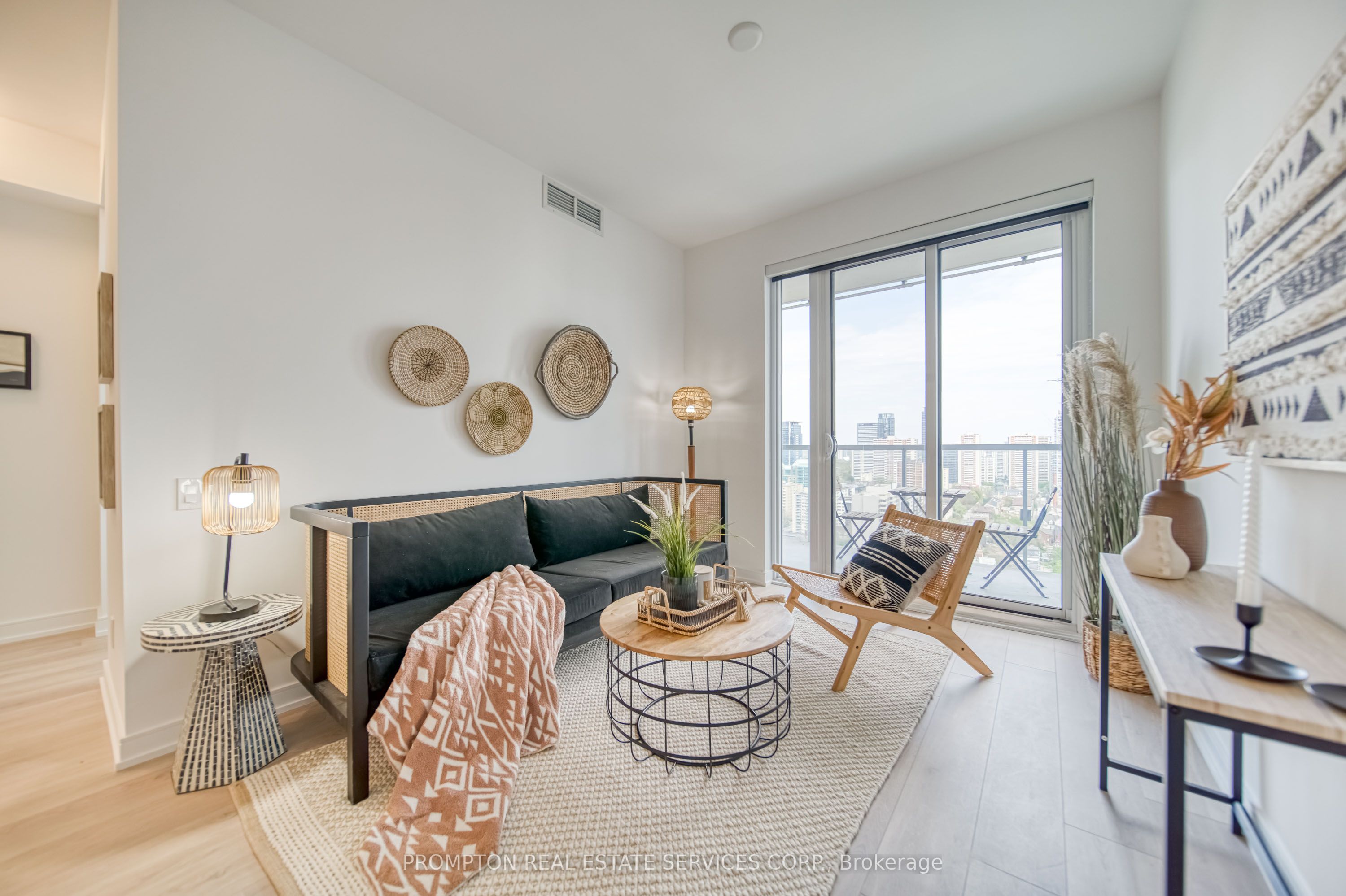 3 Gloucester Street 1006, Toronto, ON M4Y 0C6 photo 5