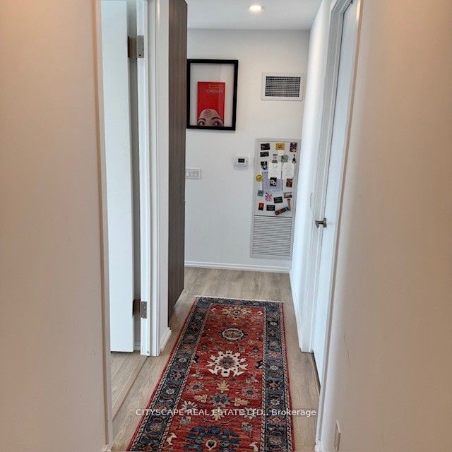 197 Yonge Street 4402, Toronto, ON M5B 0C1 photo 3