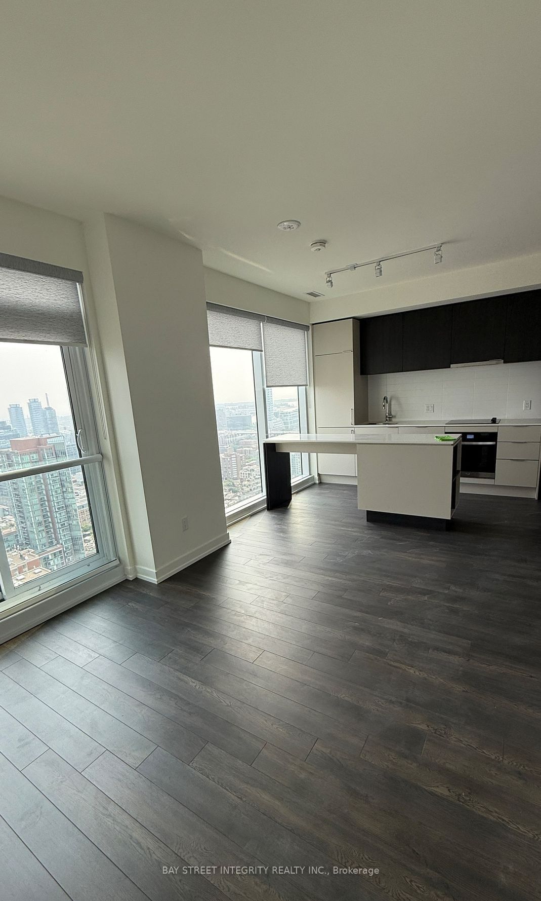 89 Church Street 3706, Toronto, ON M5C 0B7 photo 3