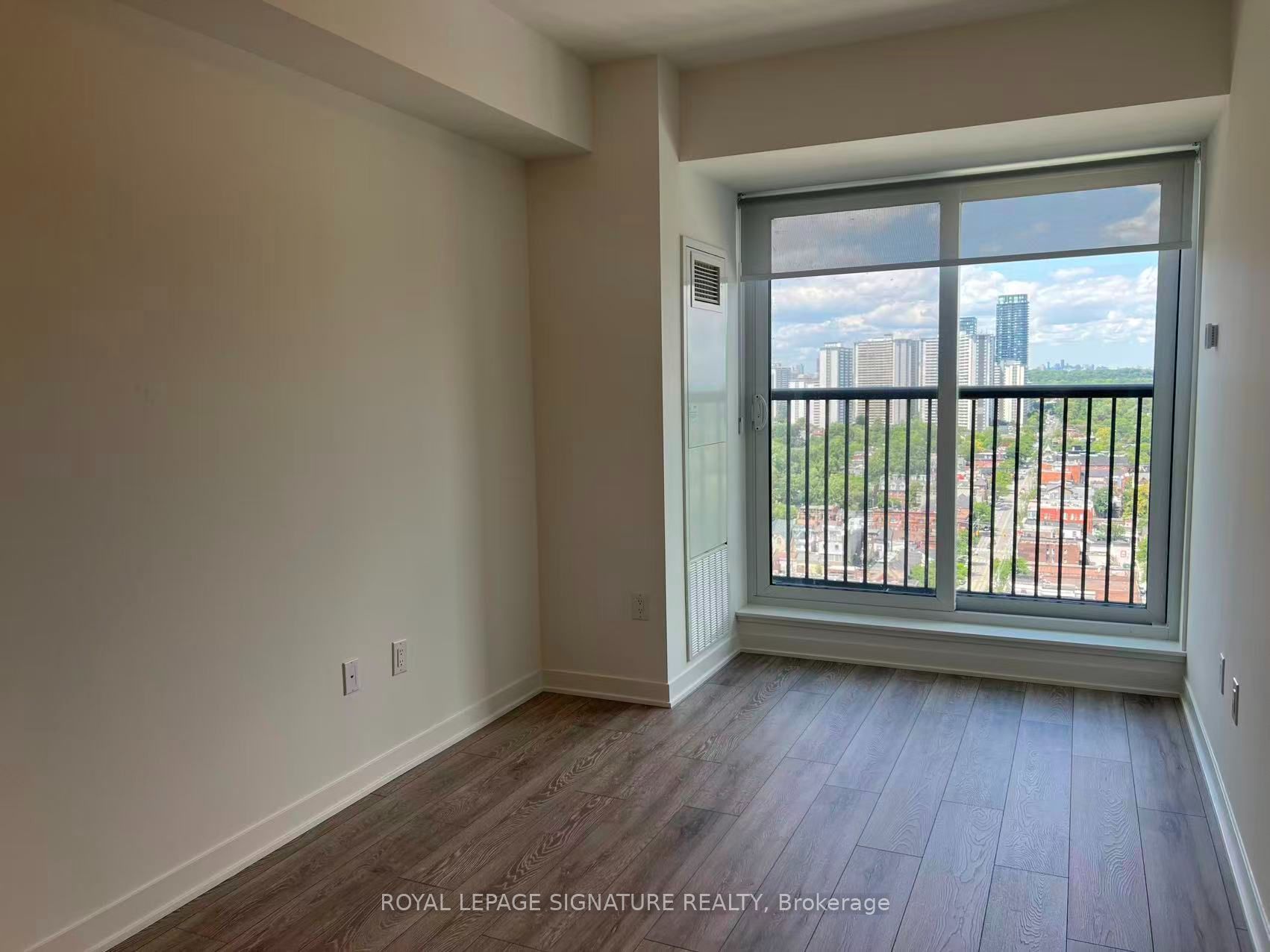 10 Oak Street 2209, Toronto, ON M5A 0Z1 photo 4