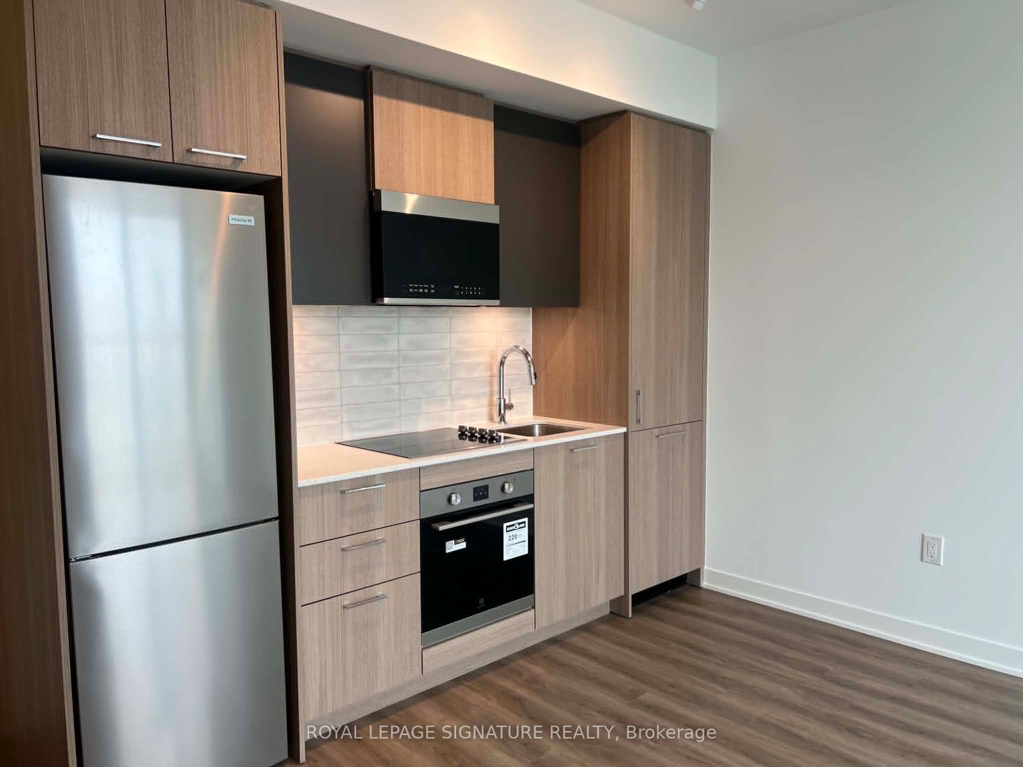 10 Oak Street 2209, Toronto, ON M5A 0Z1 photo 5
