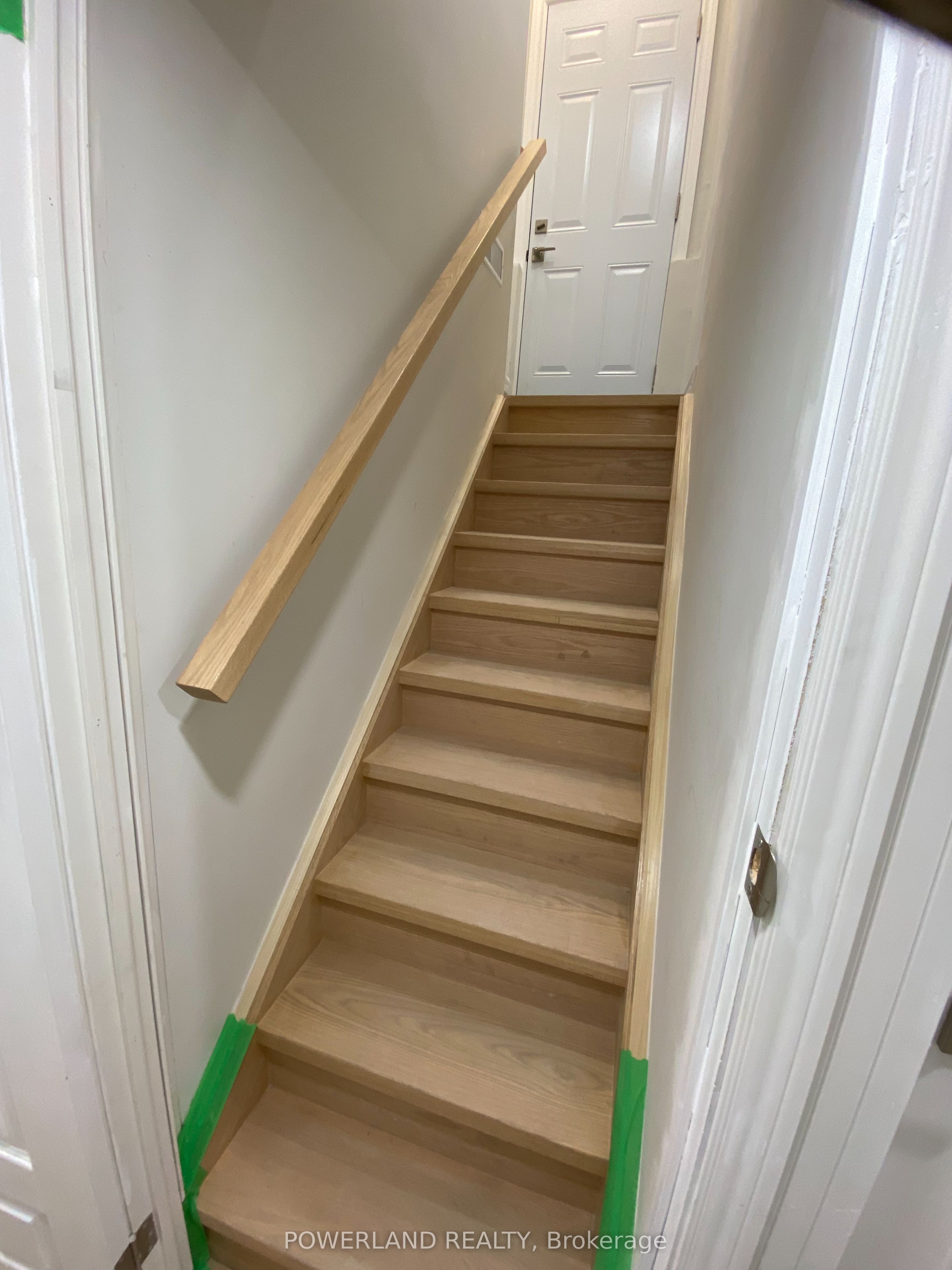 2 St Annes Road Bsmt, Toronto, ON M6J 2C1 photo 3