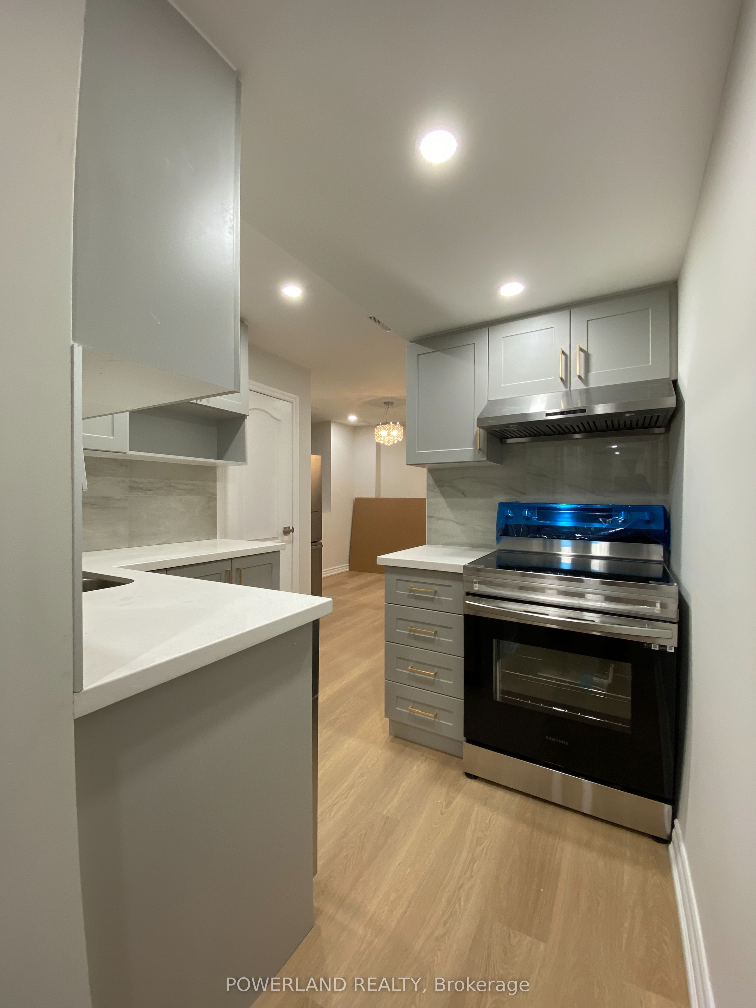 2 St Annes Road Bsmt, Toronto, ON M6J 2C1 photo 5