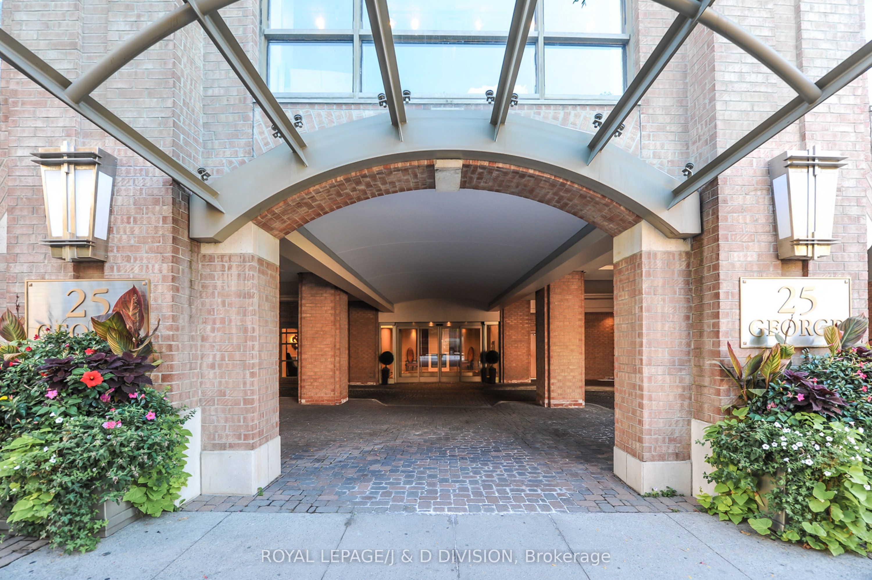 25 George Street 405, Toronto, ON M5A 4L8 photo 2