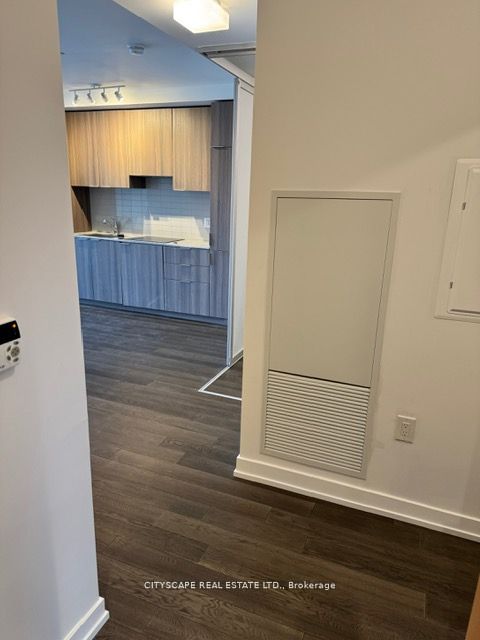 11 Wellesley Street 708, Toronto, ON M4Y 1E8 photo 5