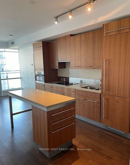 80 John Street 4405, Toronto, ON M9N 1J7 photo 4