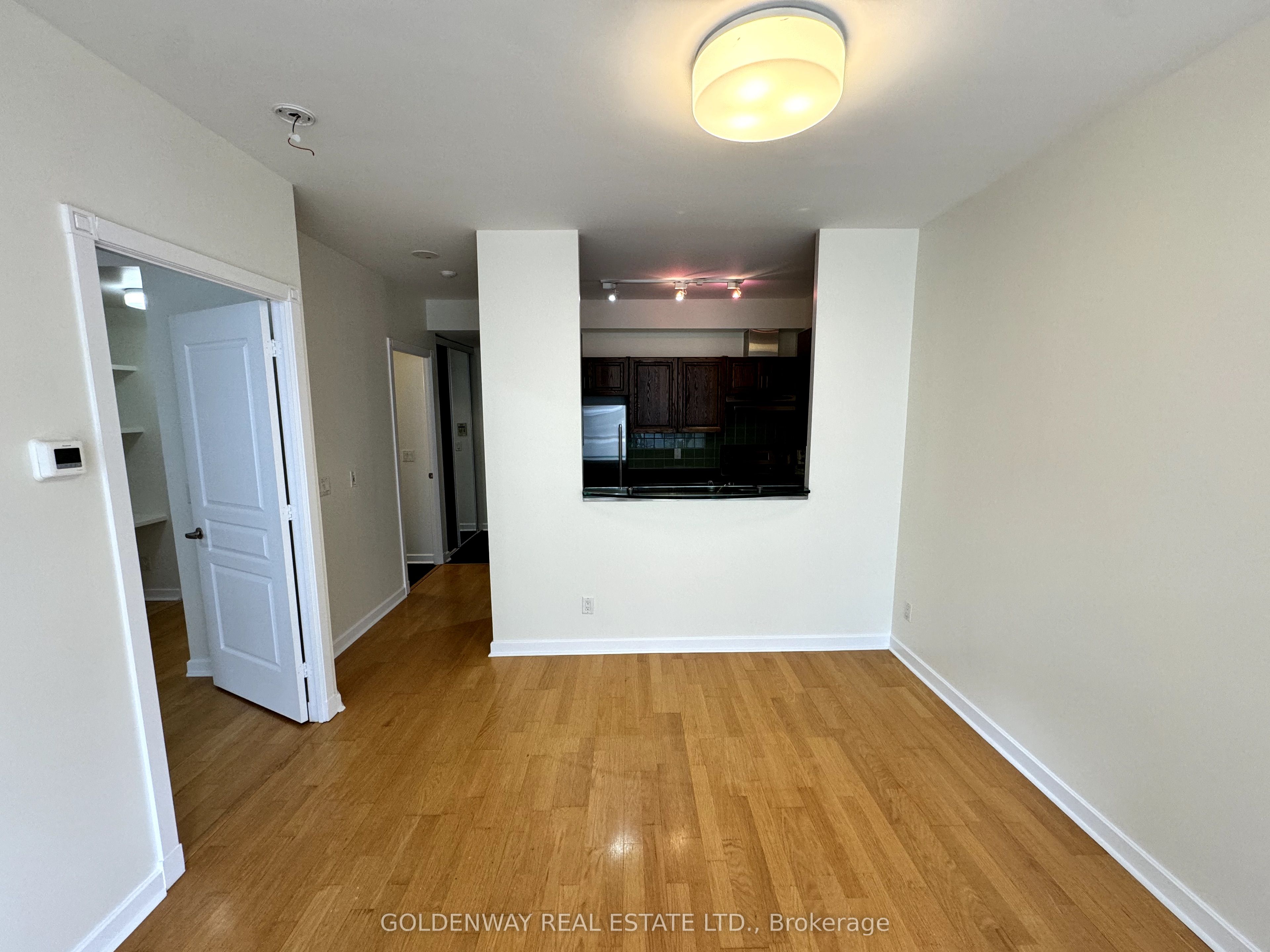 438 Richmond Street W 921, Toronto, ON M5V 3S6 photo 4