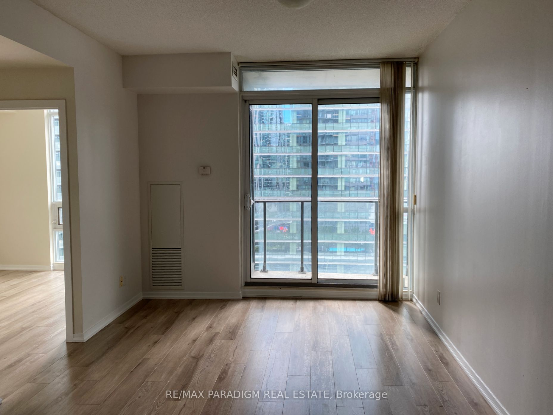 65 Bremner Boulevard 1702, Toronto, ON M5J 0A7 photo 2